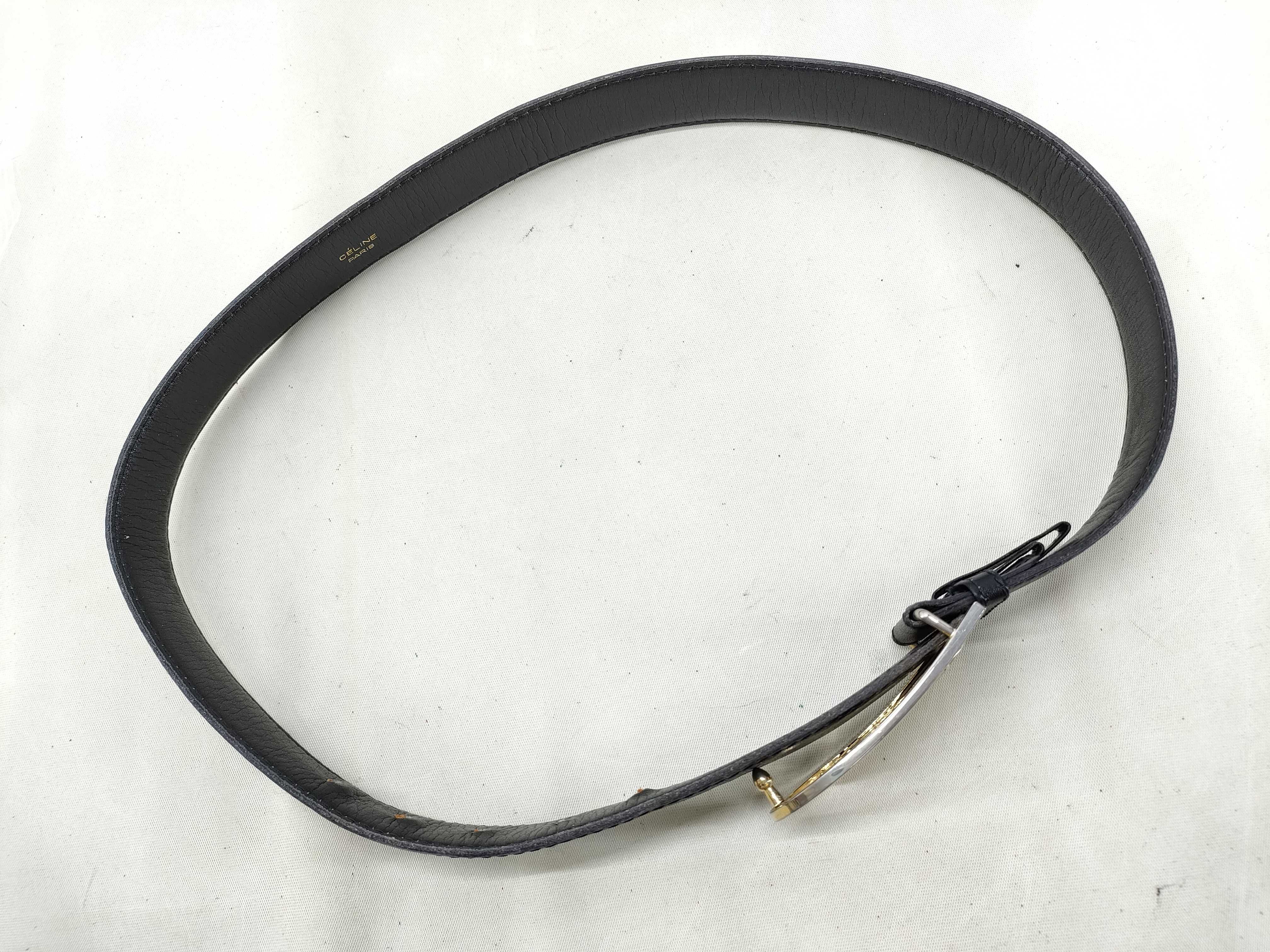 belt with carriage buckle — view 3