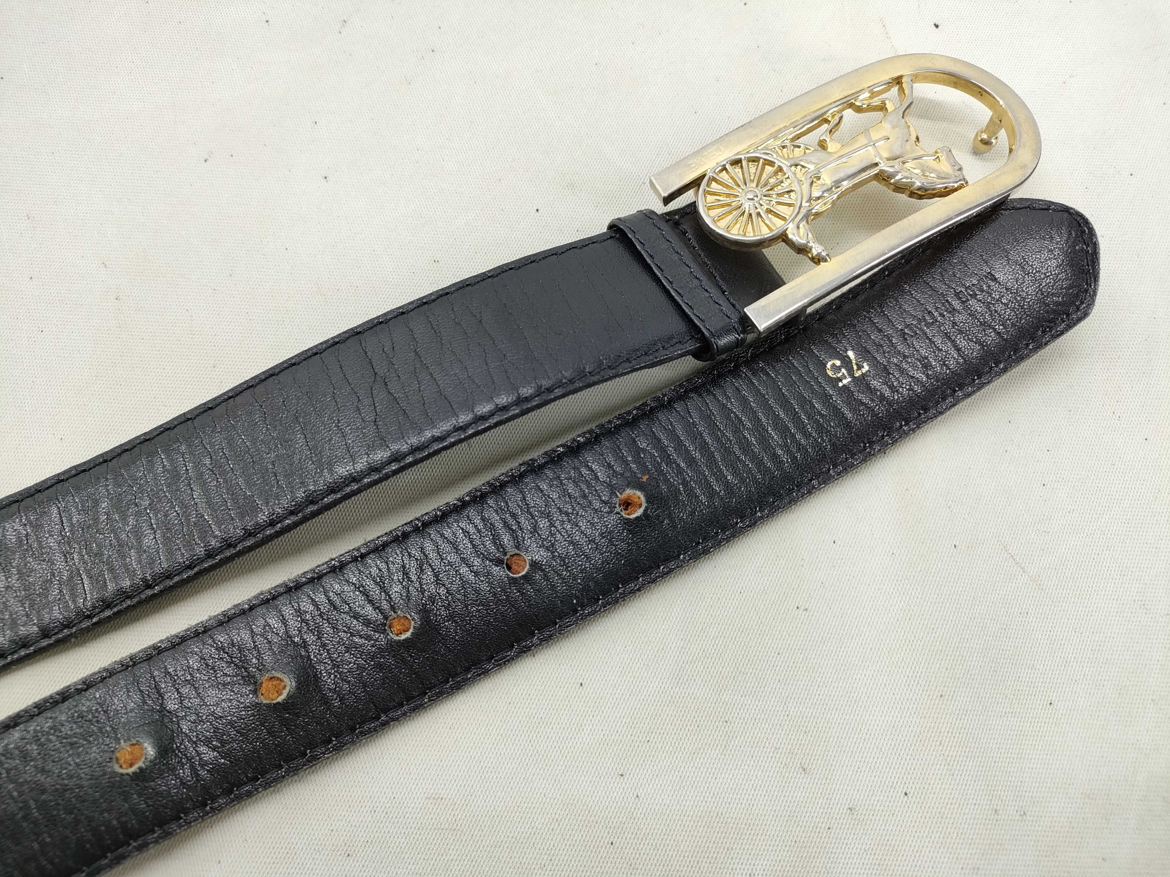 belt with carriage buckle — view 5