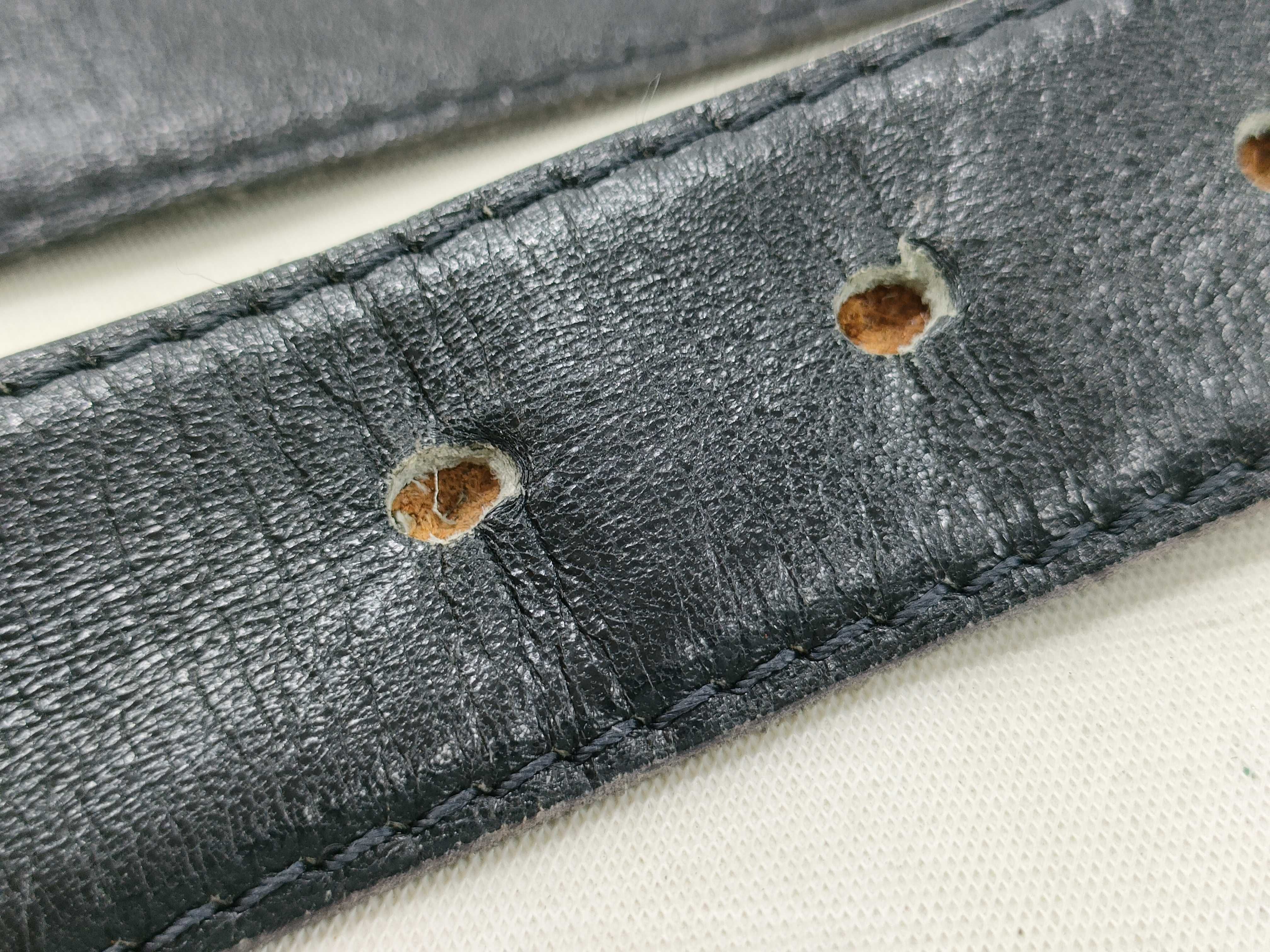 belt with carriage buckle — view 7