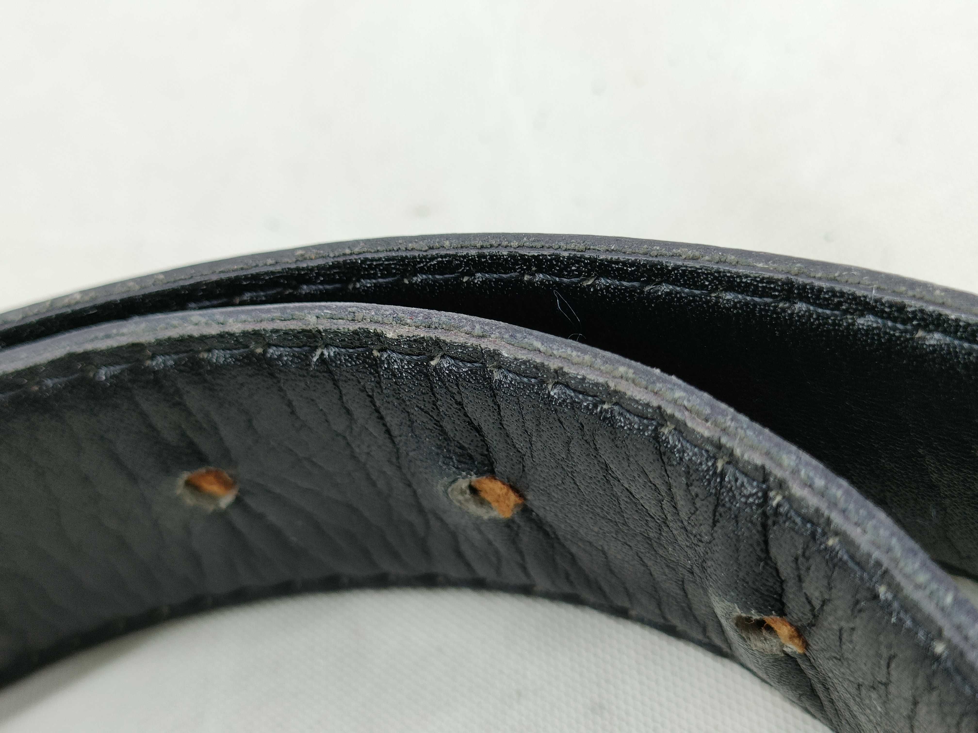 belt with carriage buckle — view 10