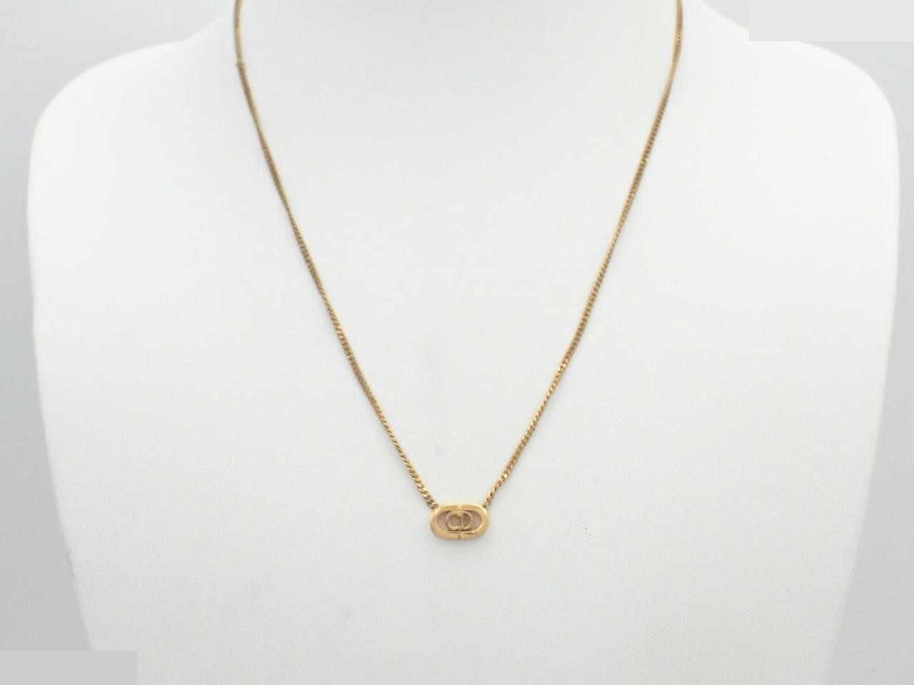 Necklace, neck circumference approximately 43 cm — view 3