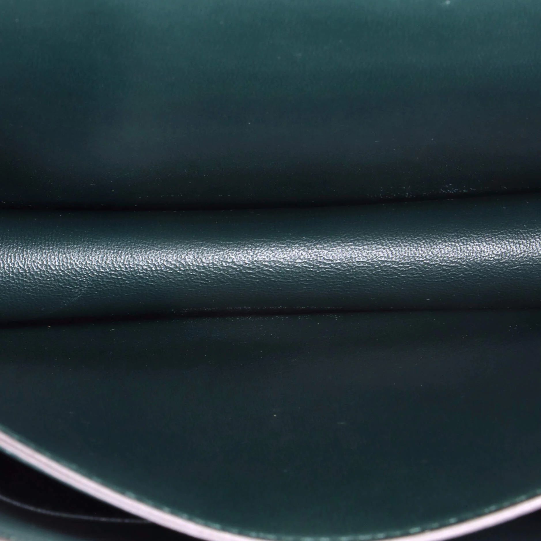 Classic Box Bag Smooth Leather Medium — view 5