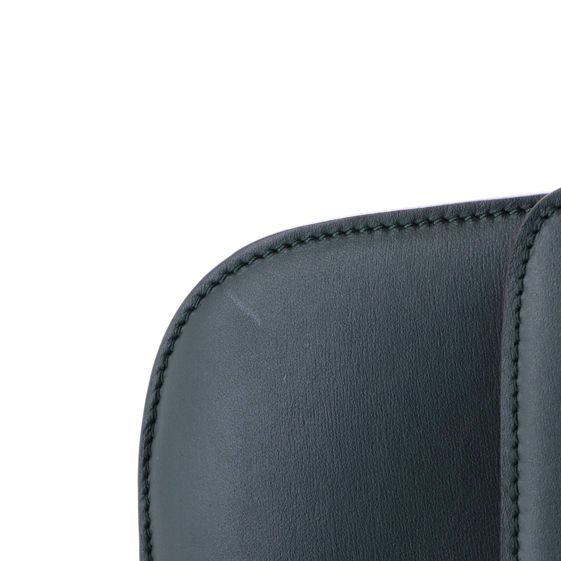 Classic Box Bag Smooth Leather Medium — view 6
