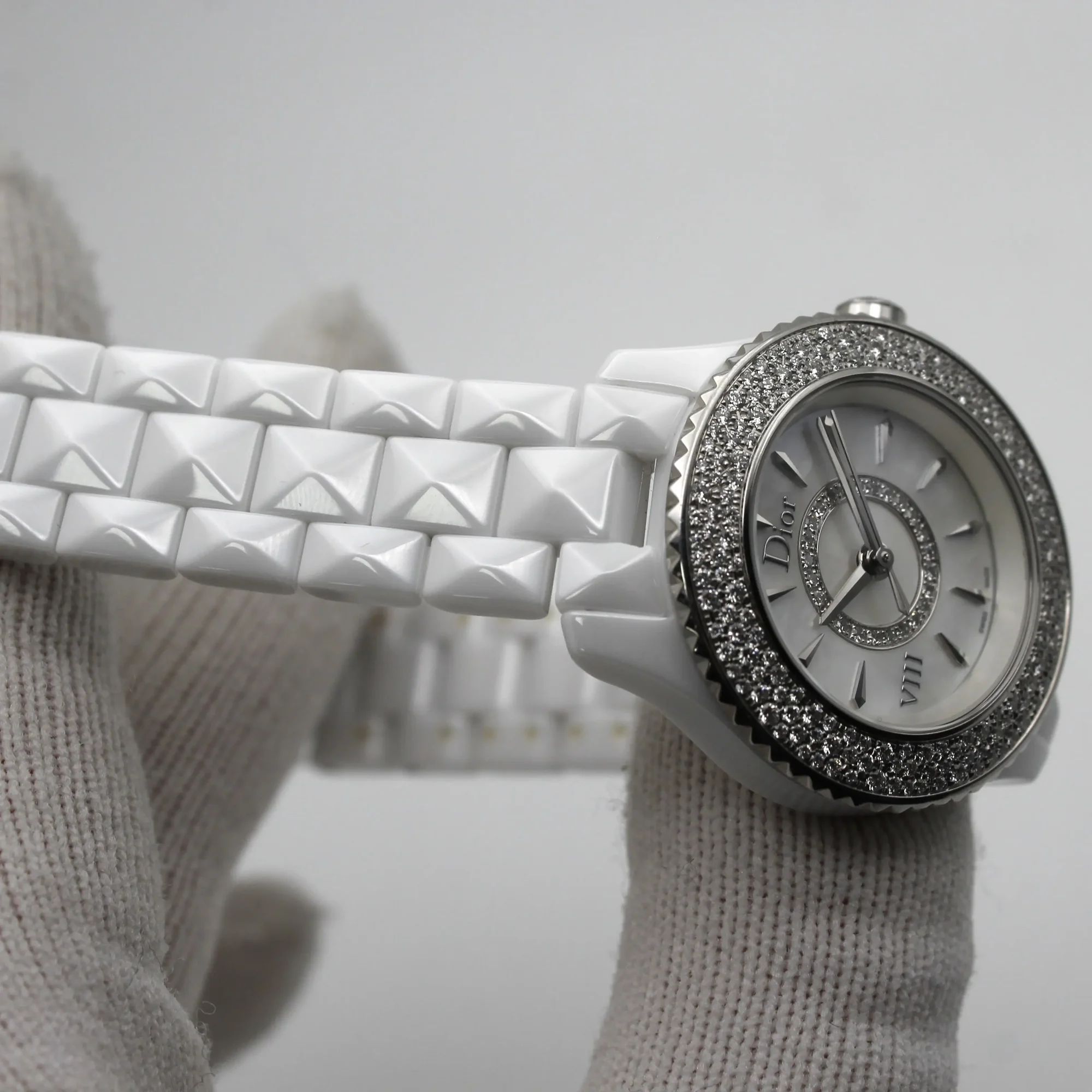 Christian Dior VIII Hi Tech Ceramic MOP Dial Quartz Ladies Watch CD1221E4C001 — view 8