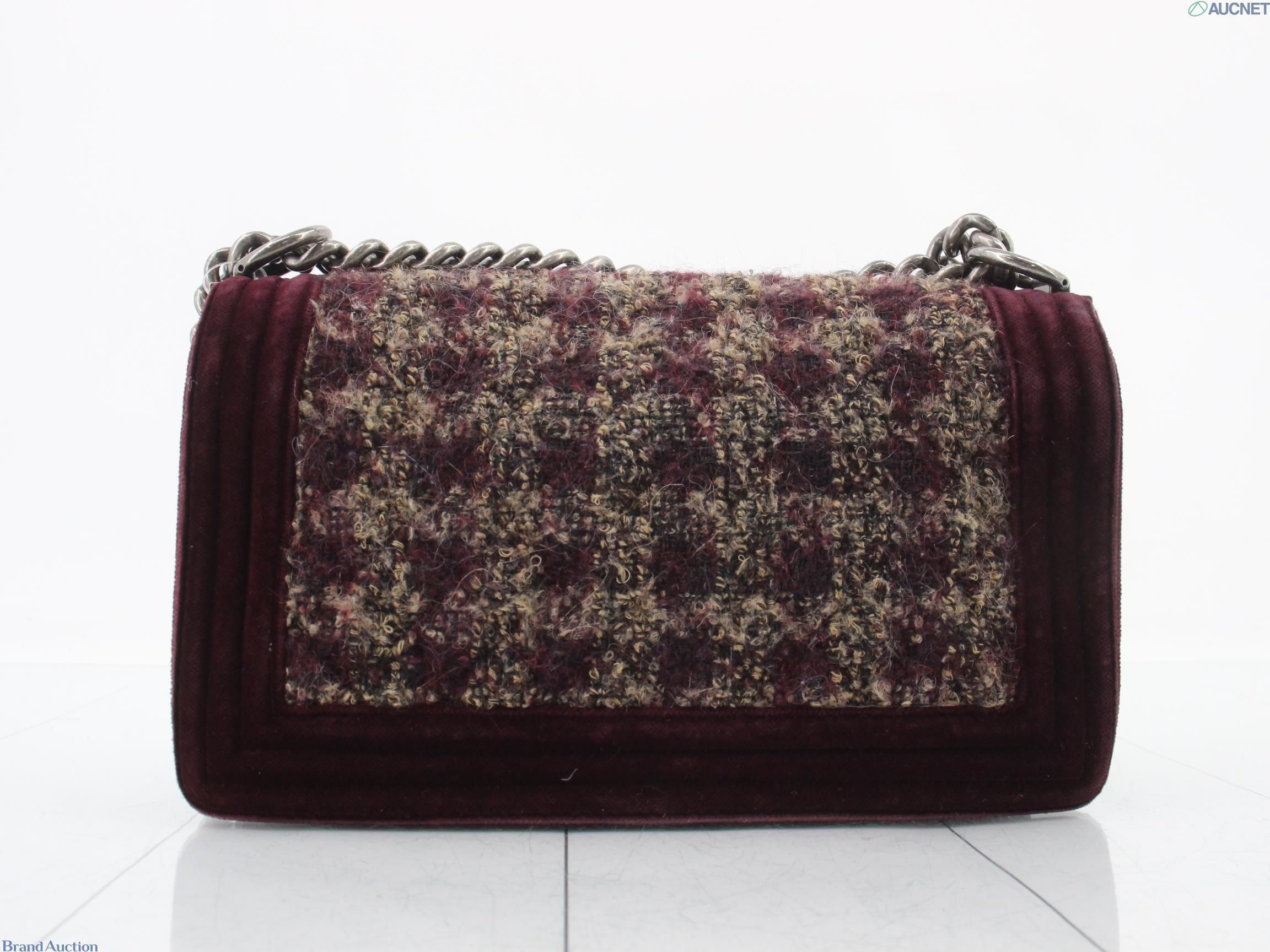 Boy Chanel Tweed x Velvet chain Shoulder Bag — view 2