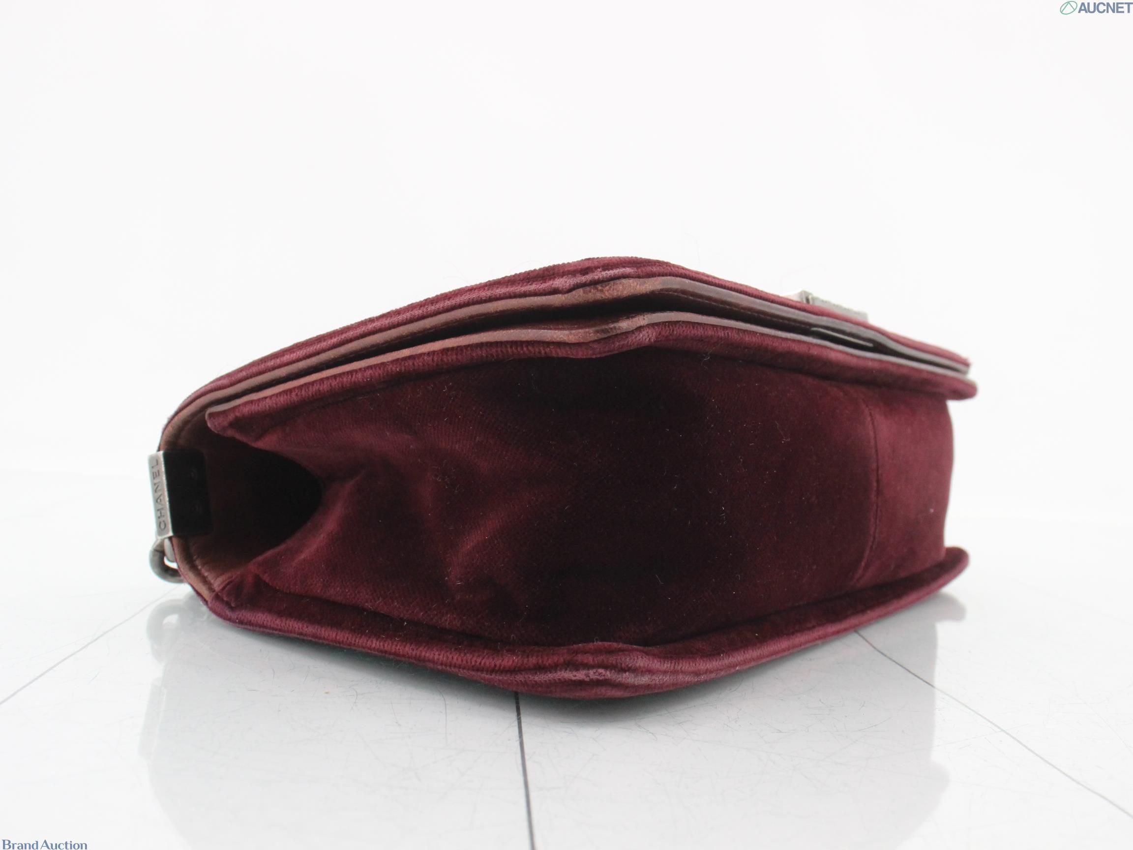 Boy Chanel Tweed x Velvet chain Shoulder Bag — view 5