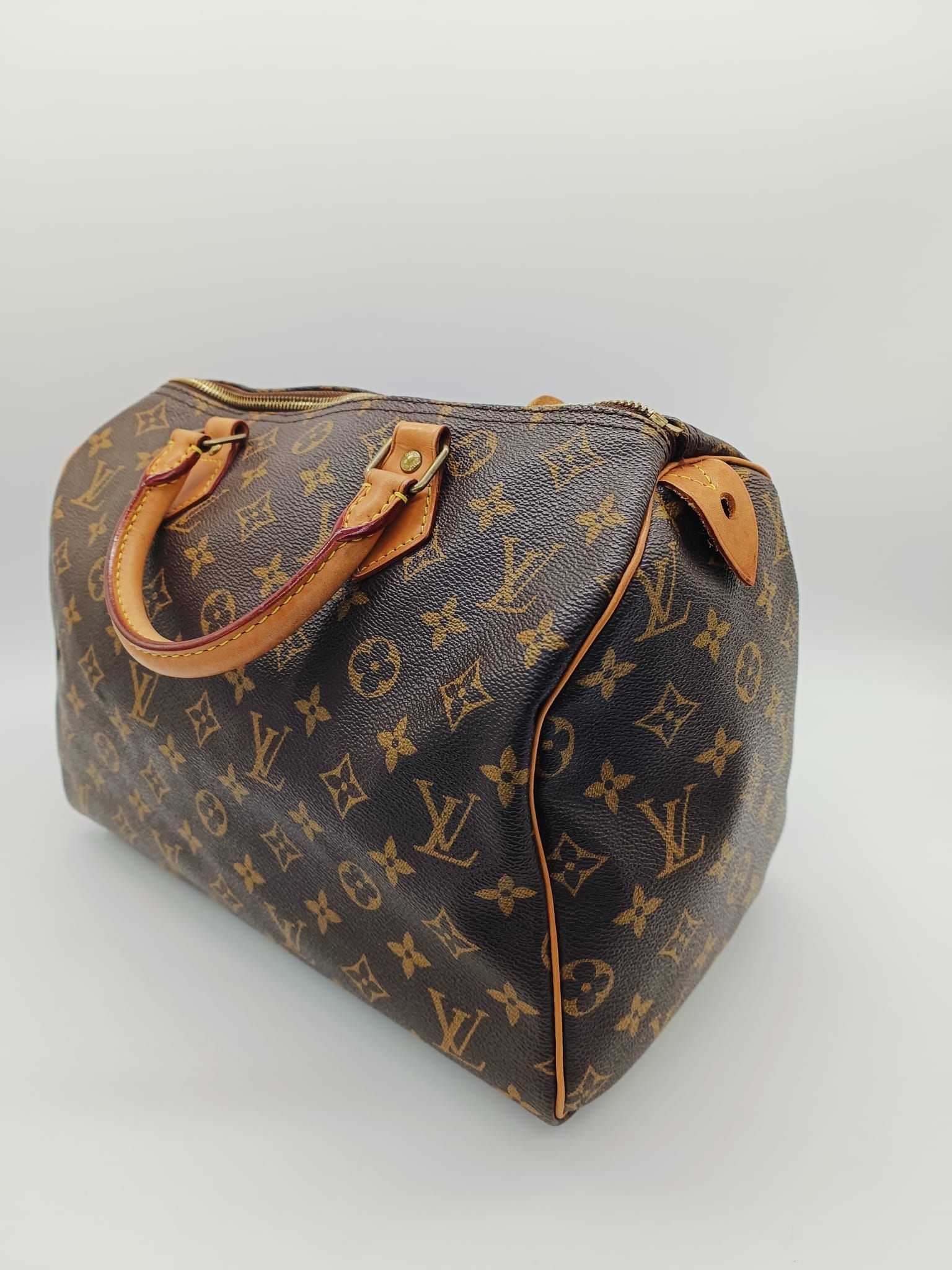 Speedy 30, Monogram — view 2