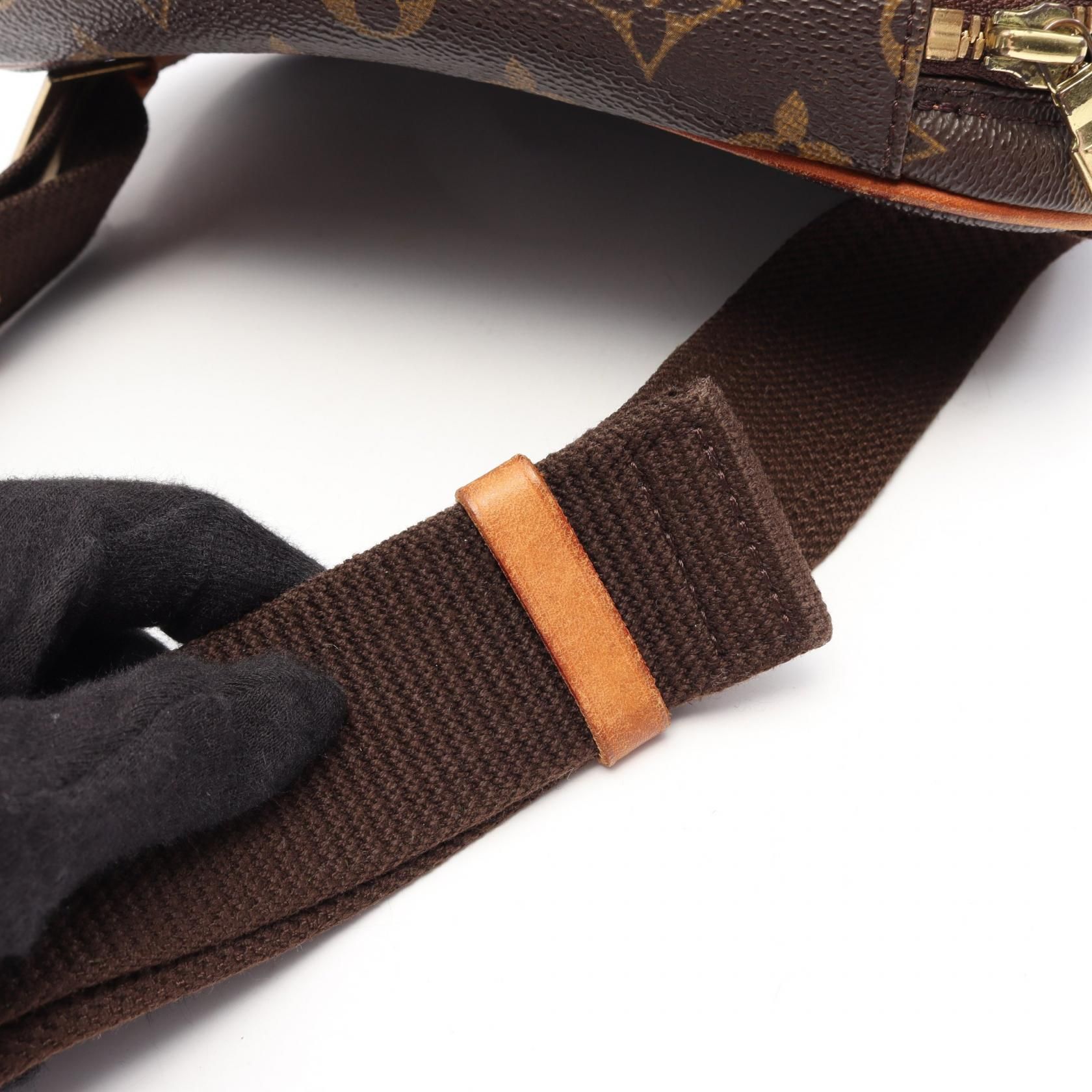 Pochette Gange, Monogram — view 14