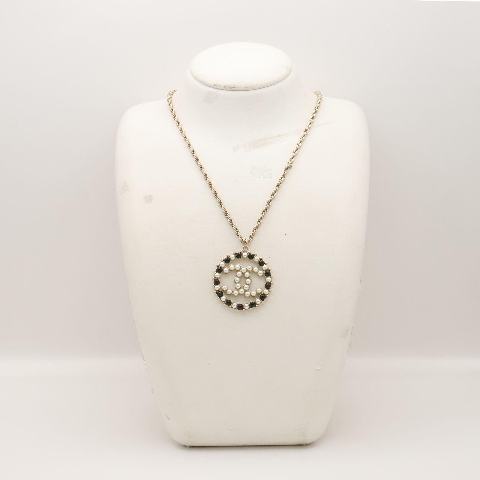CC Round Black/White Faux Pearl Necklace — view 6