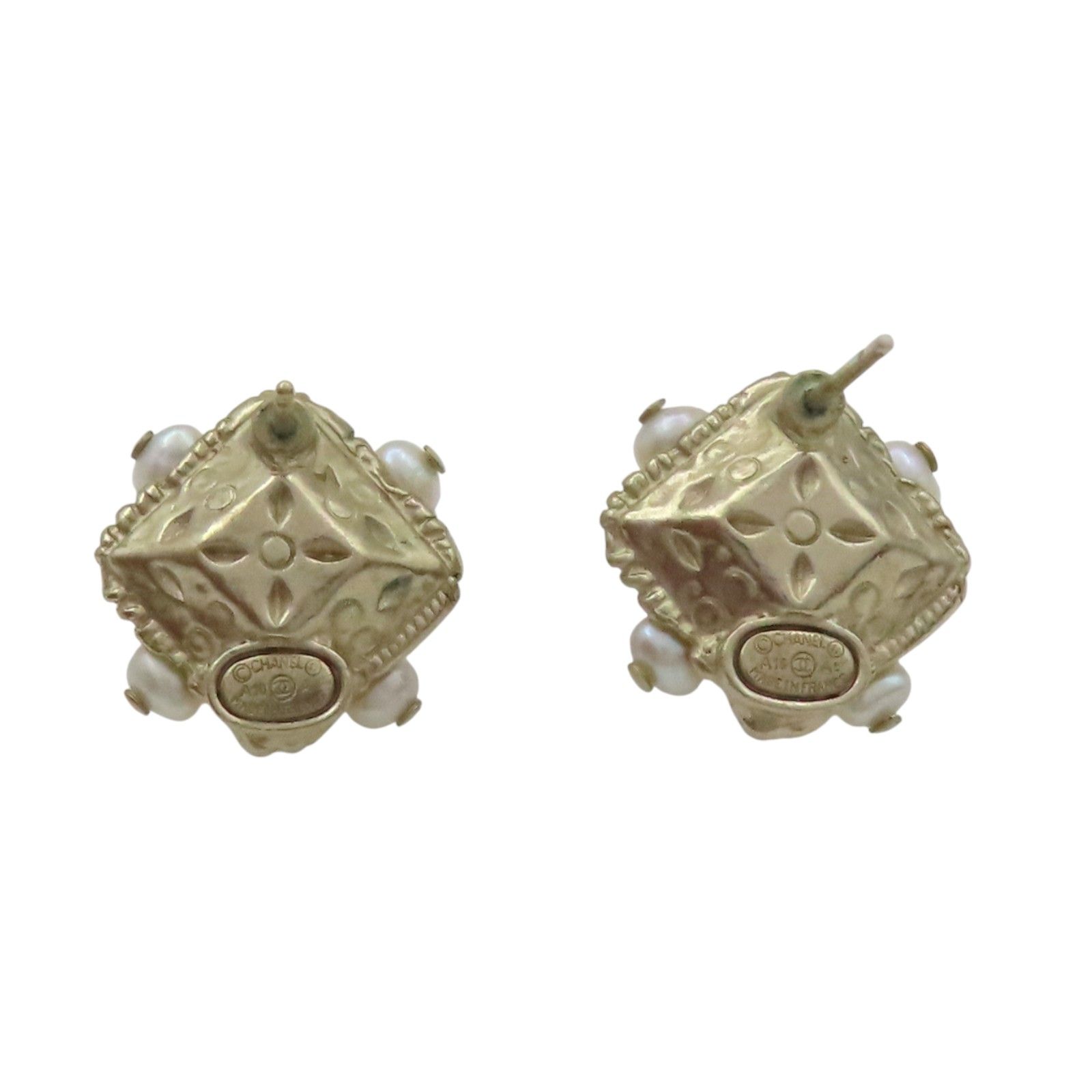Pearl and Resin CC Logo Pierced Earrings A16 — view 2