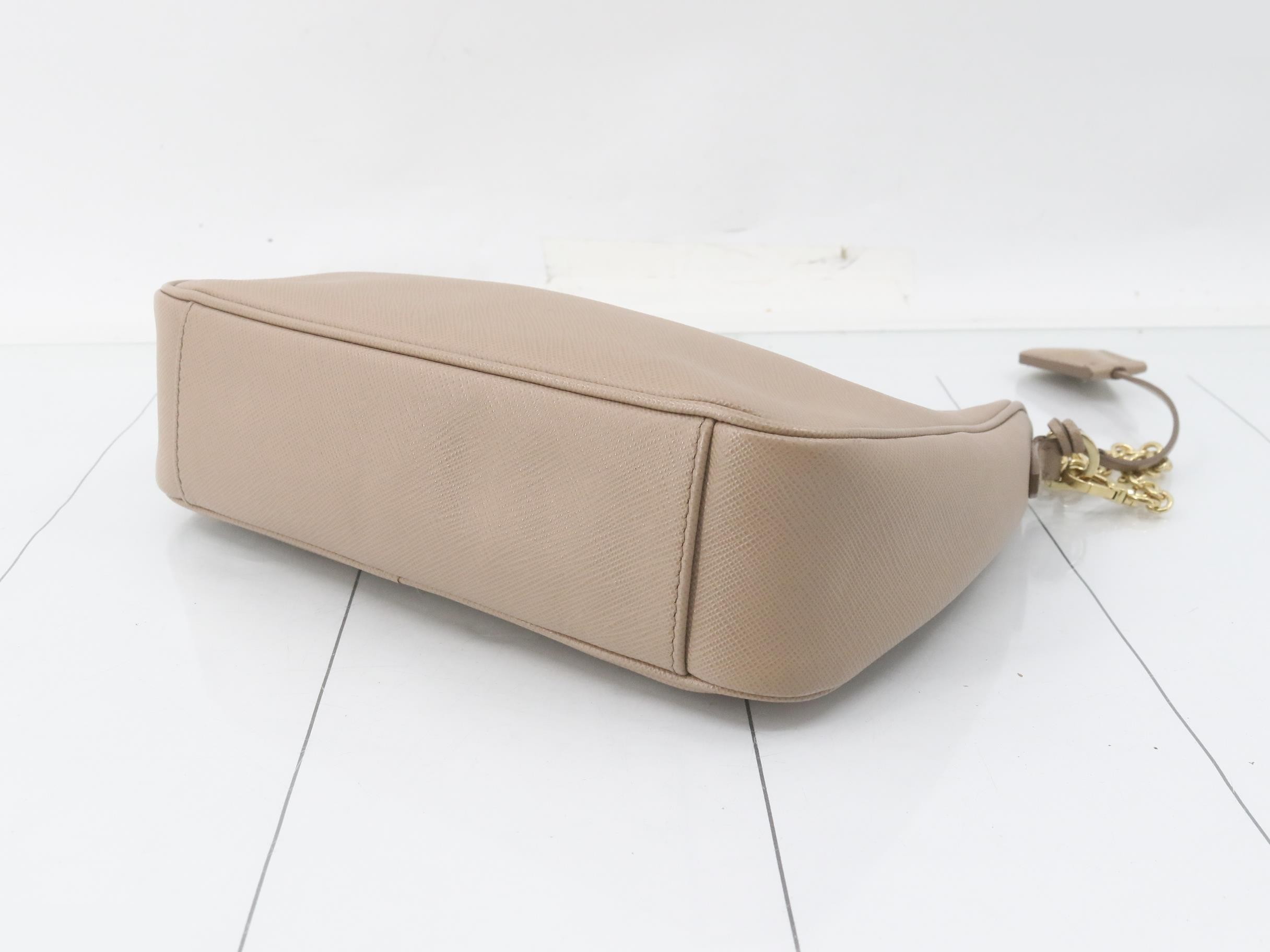 Re-Edition 2005 Saffiano leather shoulder bag — view 6