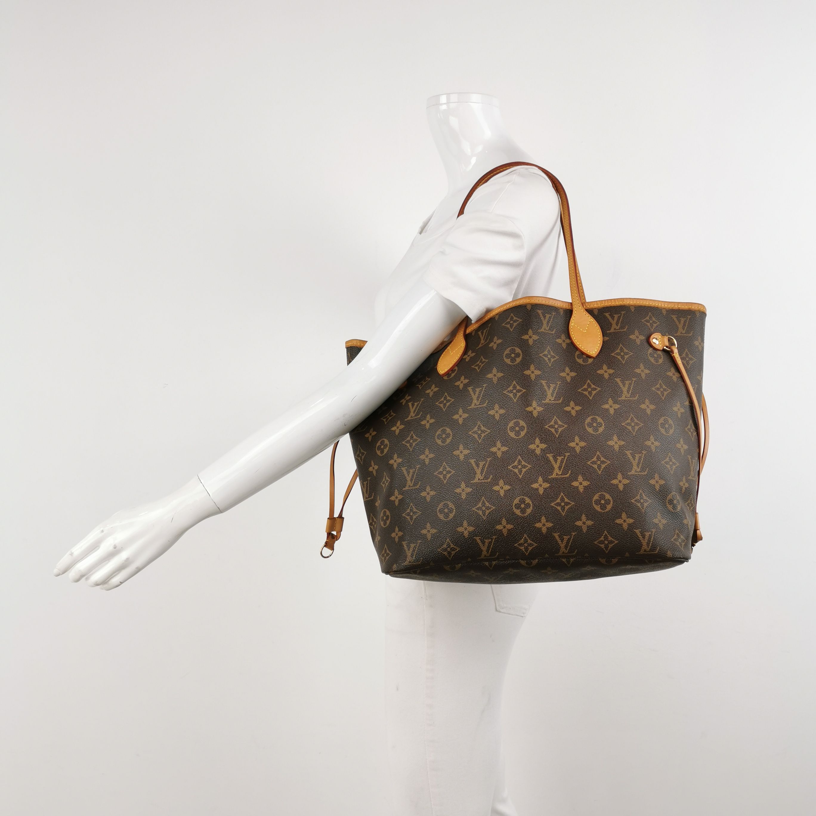Neverfull NM MM, Monogram — view 3
