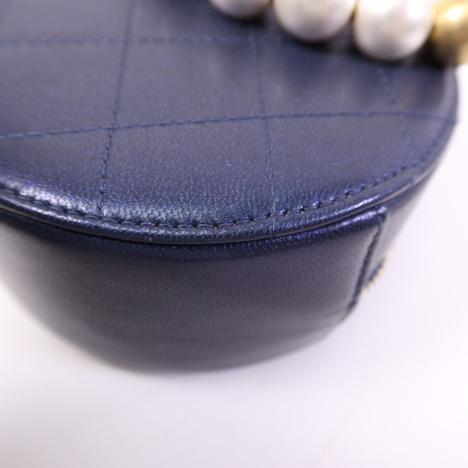 Blue Quilted Lambskin Chic Pearls Round Clutch w/Chain — view 11