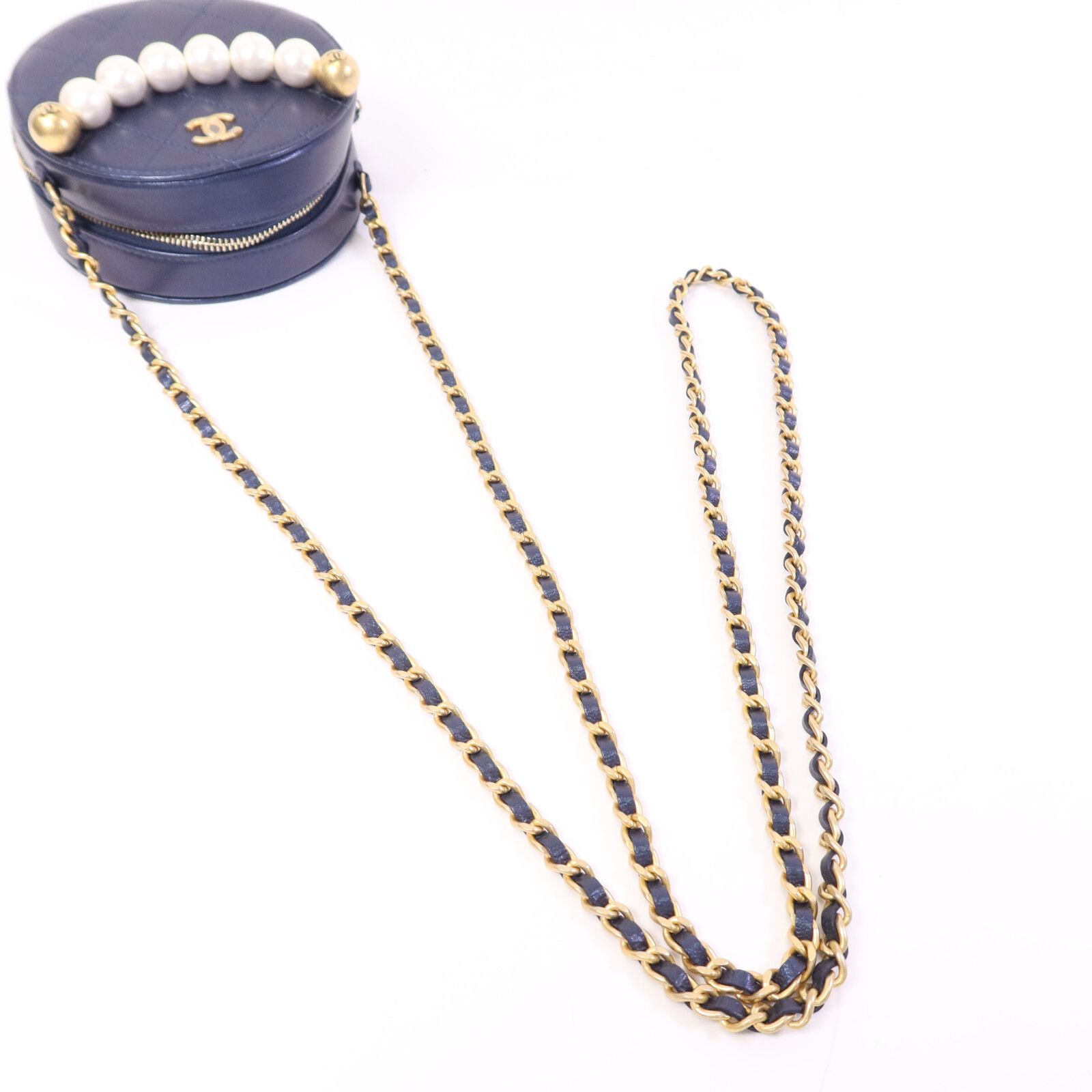Blue Quilted Lambskin Chic Pearls Round Clutch w/Chain — view 9