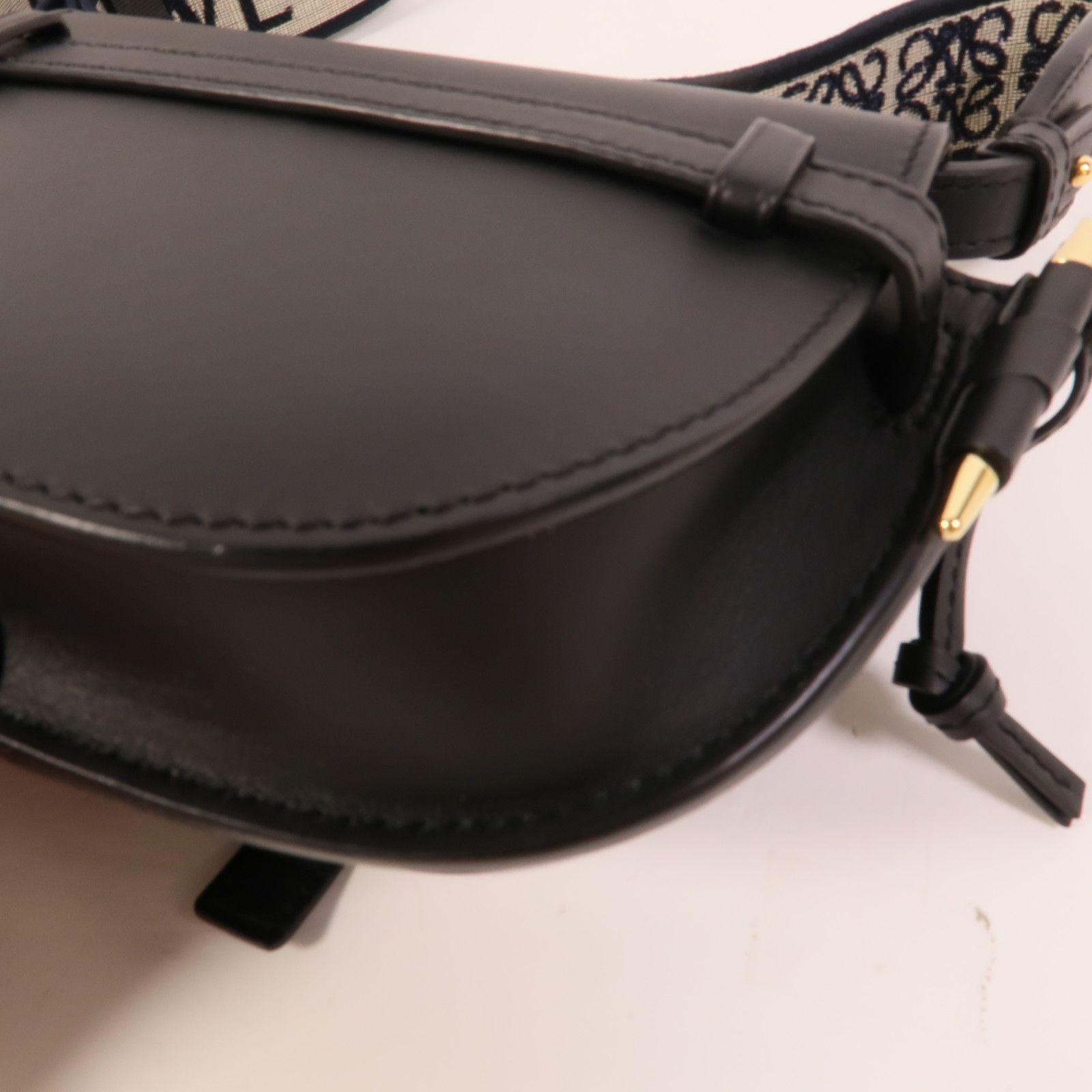 Cowhide Leather Mini Gate Shoulder Bag Black Calfskin (cowhide) — view 15