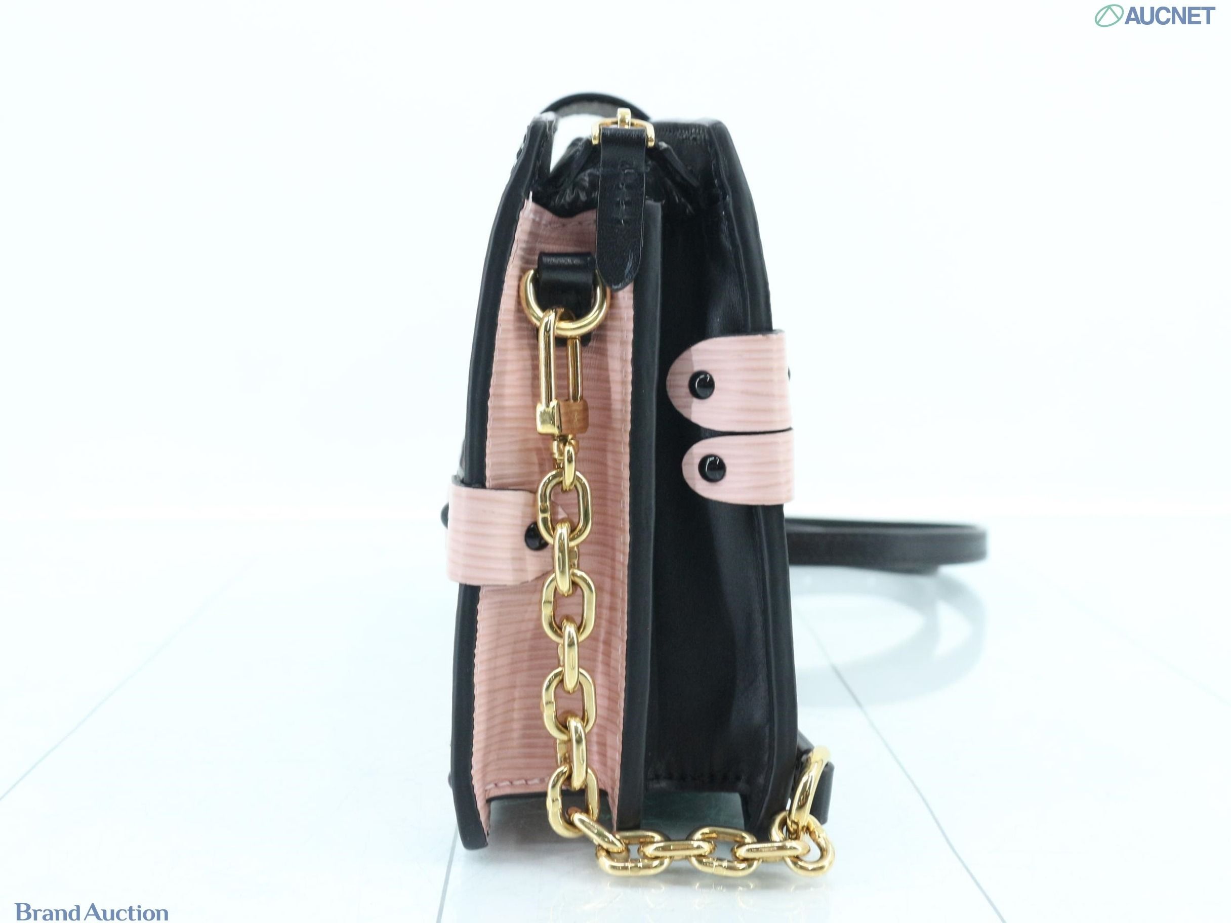 Epi Trunk Clutch Rose Ballerine — view 4