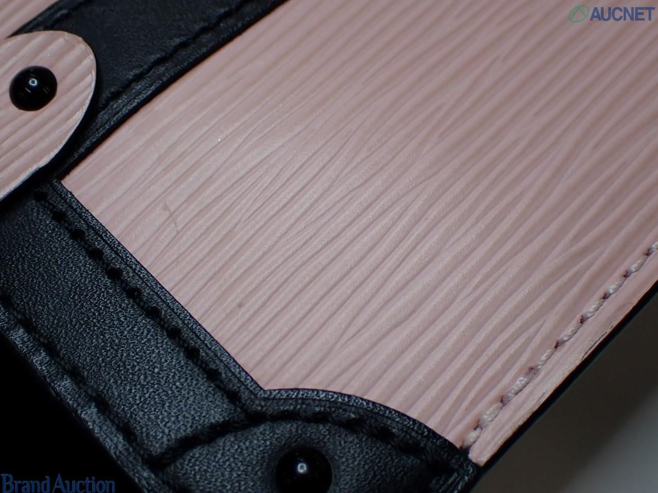 Epi Trunk Clutch Rose Ballerine — view 7