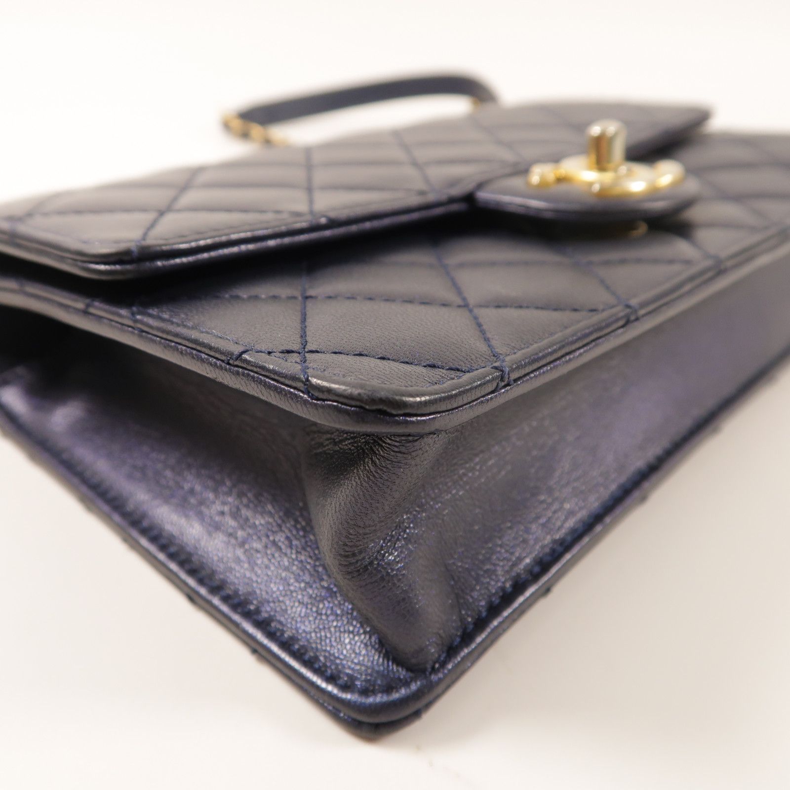 Chic Pearls Flap Bag — view 10