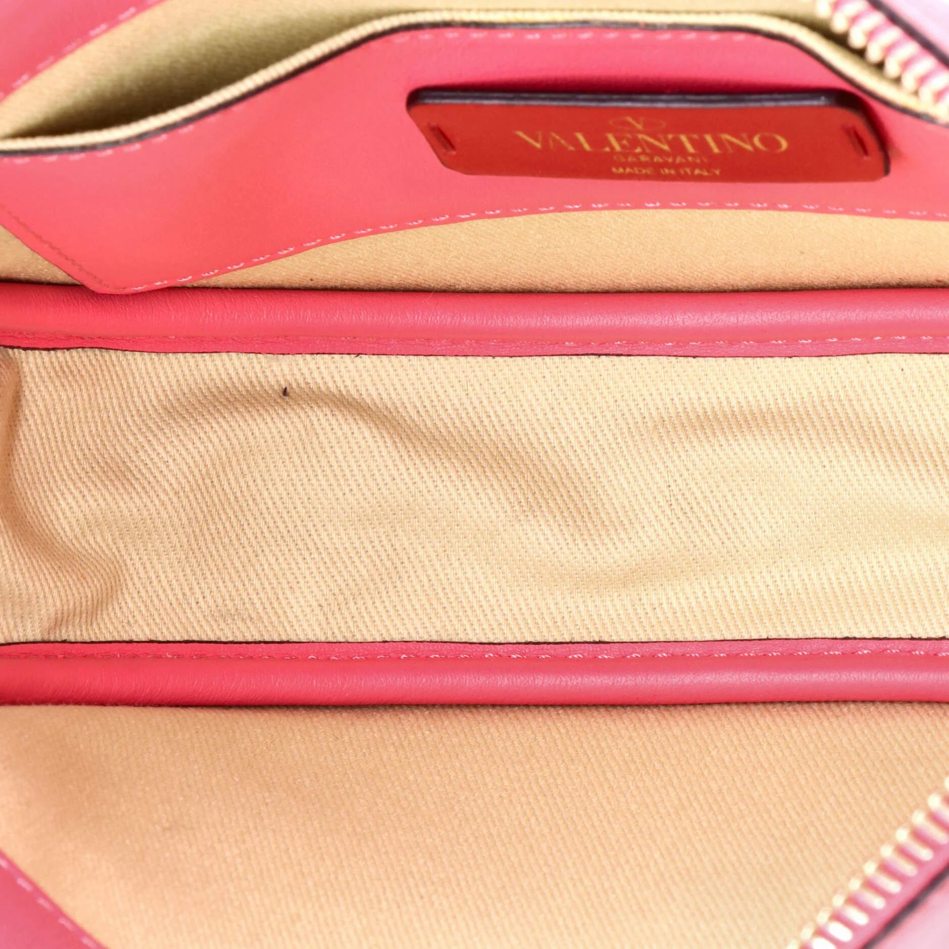 Rockstud Zip Shoulder Bag Leather Small — view 5