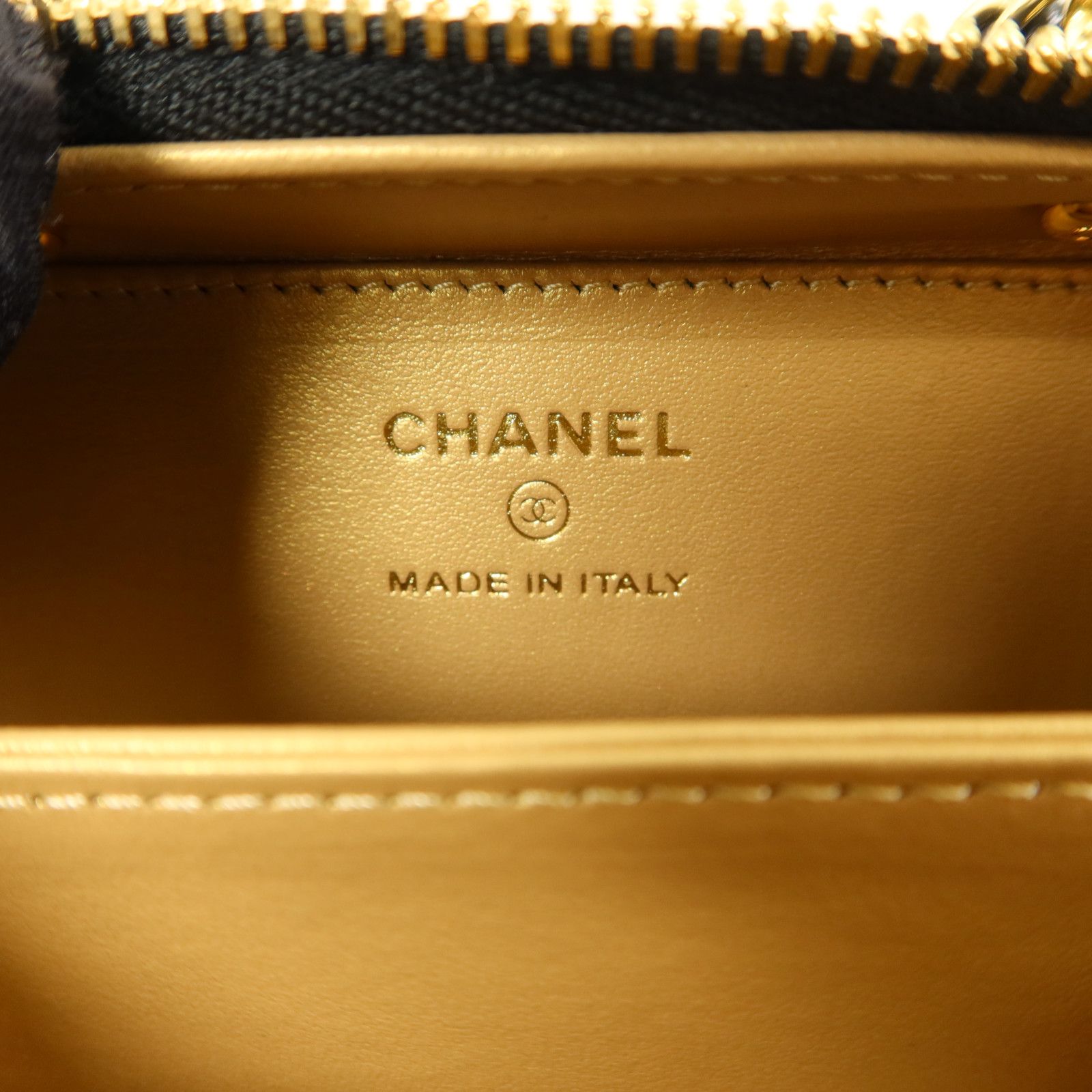 Golden Plate Mini Vanity Case — view 6