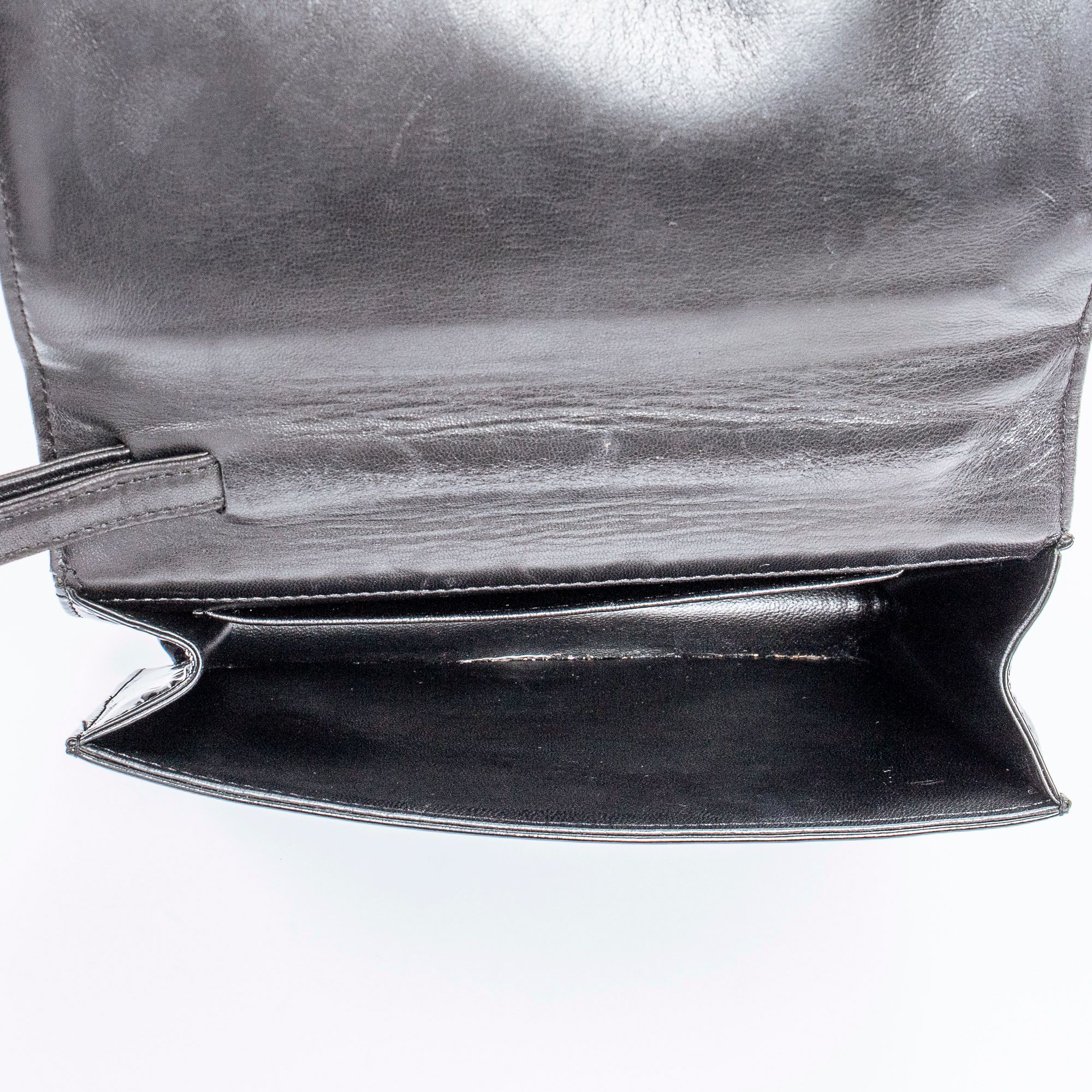 Ltd. Ed. Just A Drop Of No. 5 Clutch  Patent Leather — view 7