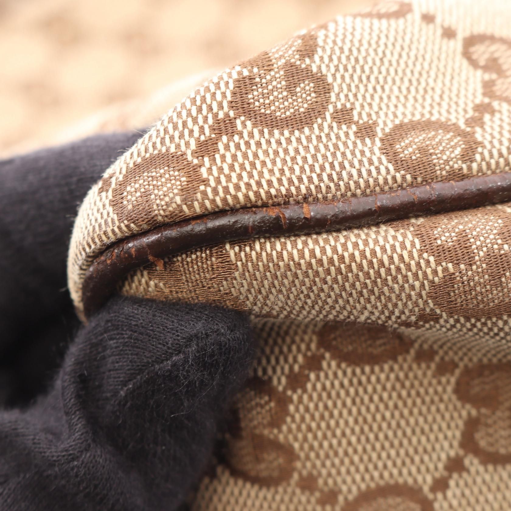146236, Neutral — view 6