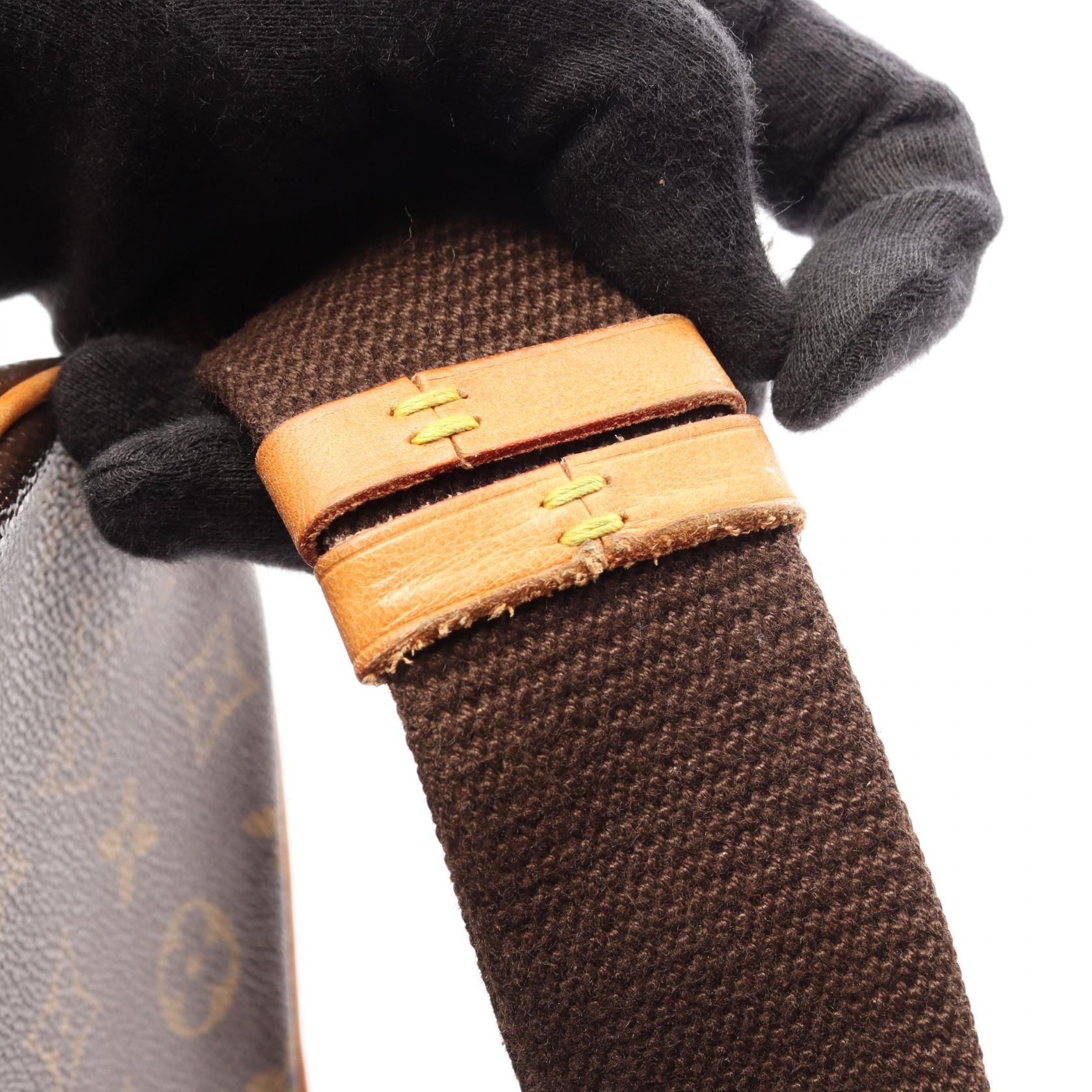 Pochette Gange, Monogram — view 9