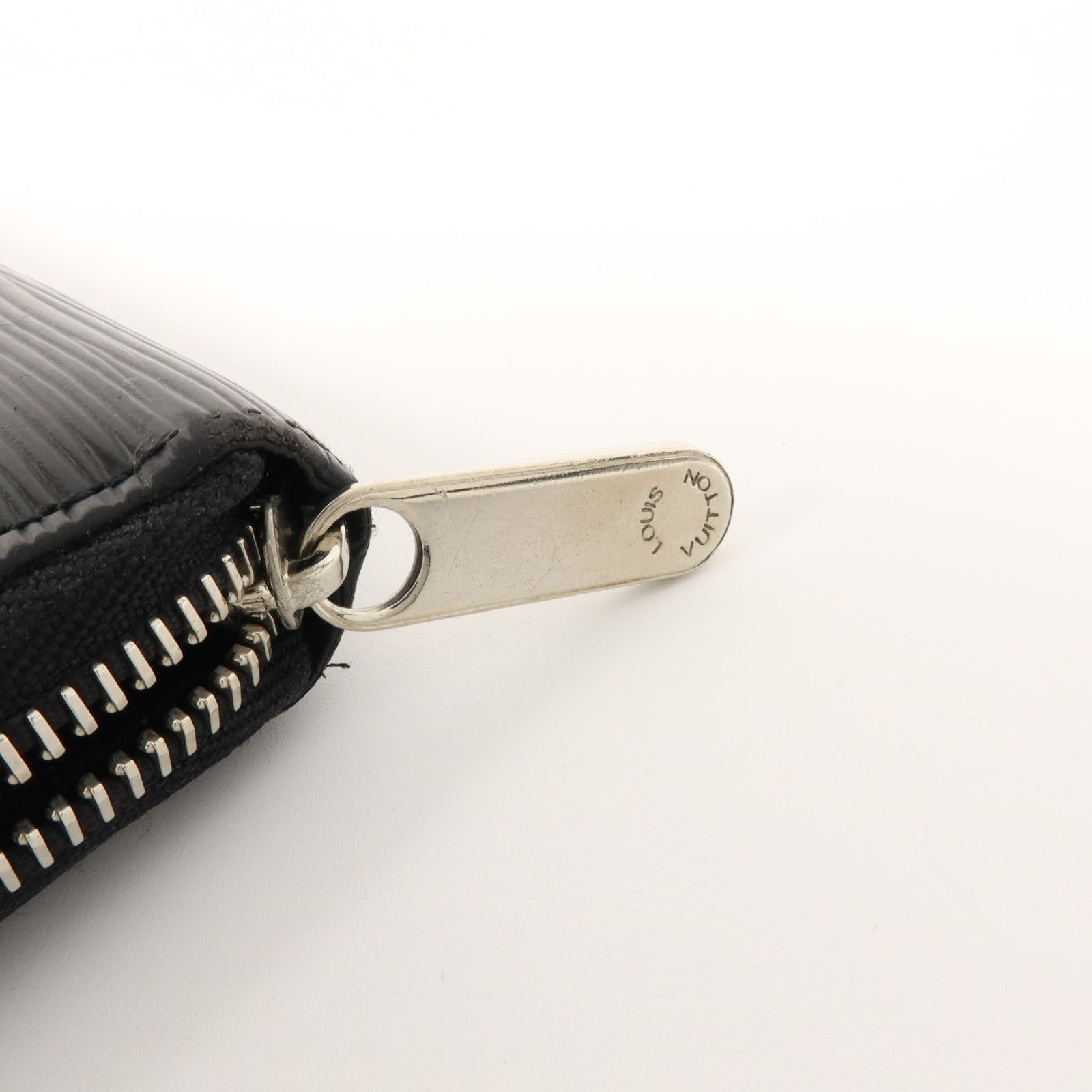 Epi Zippy Long Round Wallet Black Around Long Wallet M 60072 — view 8