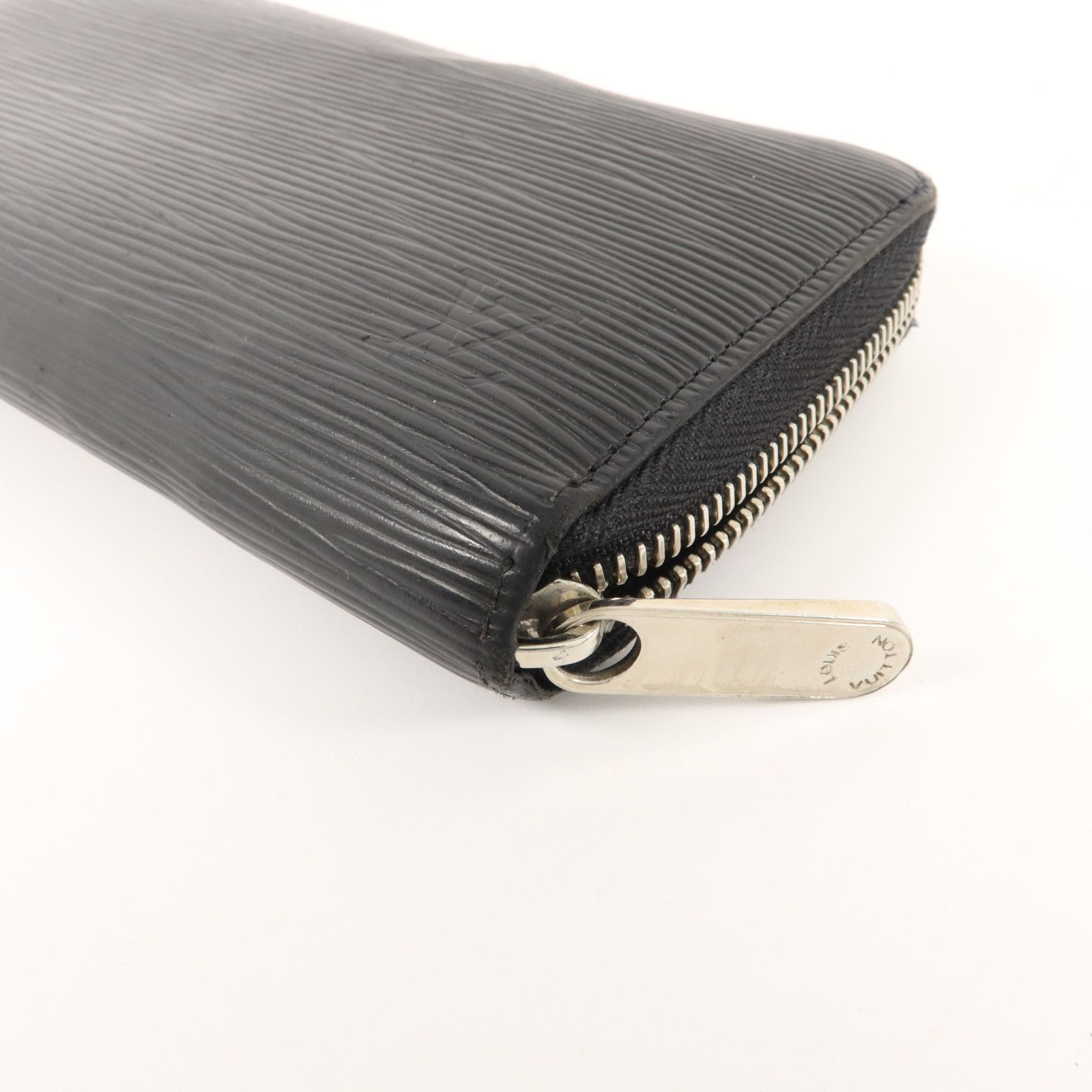 Epi Zippy Long Round Wallet Black Around Long Wallet M 60072 — view 9