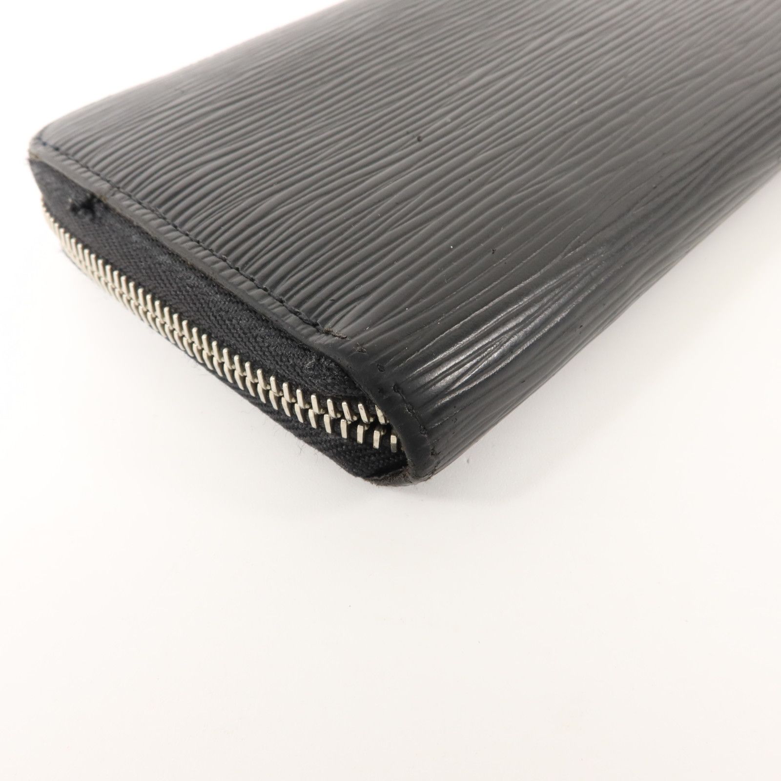 Epi Zippy Long Round Wallet Black Around Long Wallet M 60072 — view 10