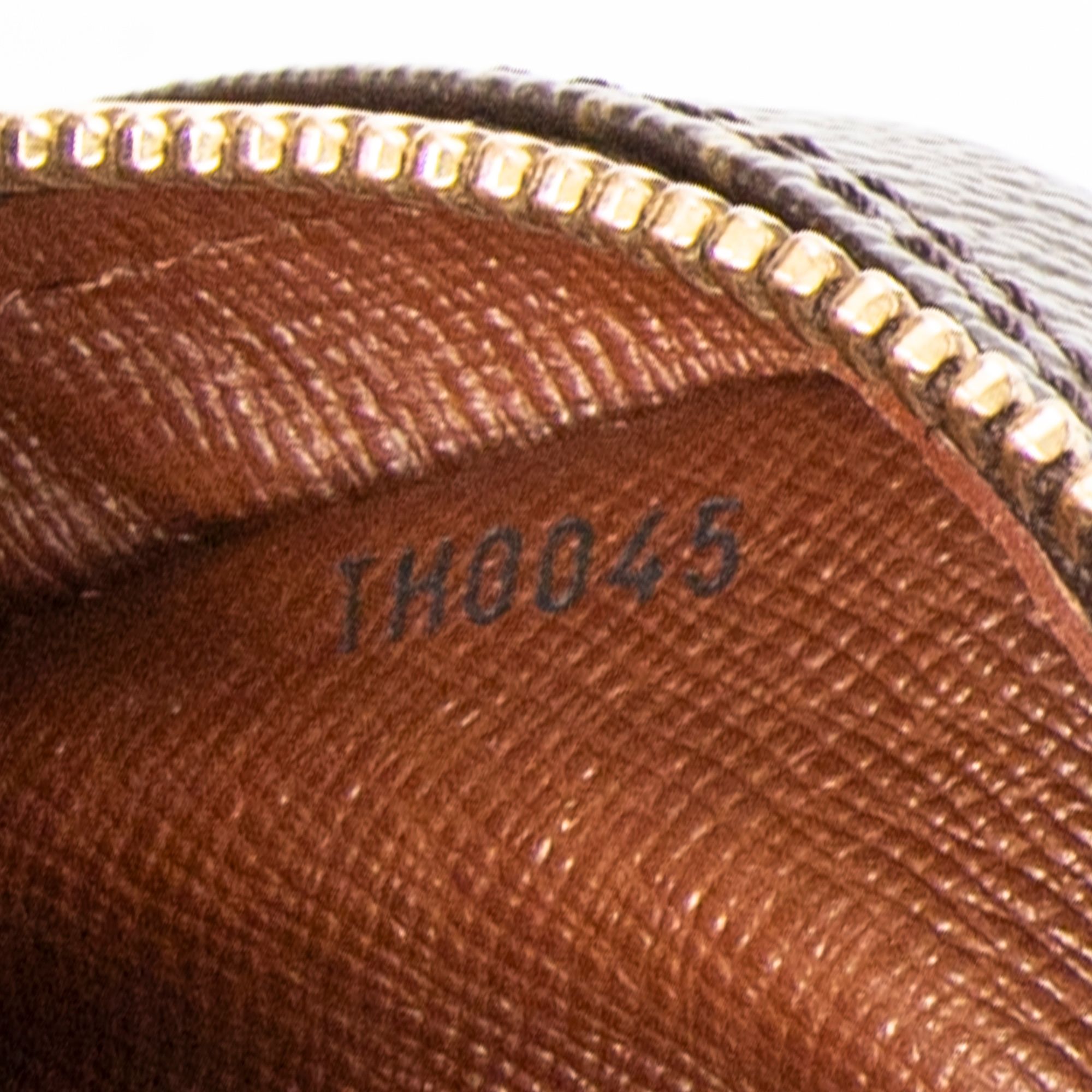 Amazone, Monogram — view 11