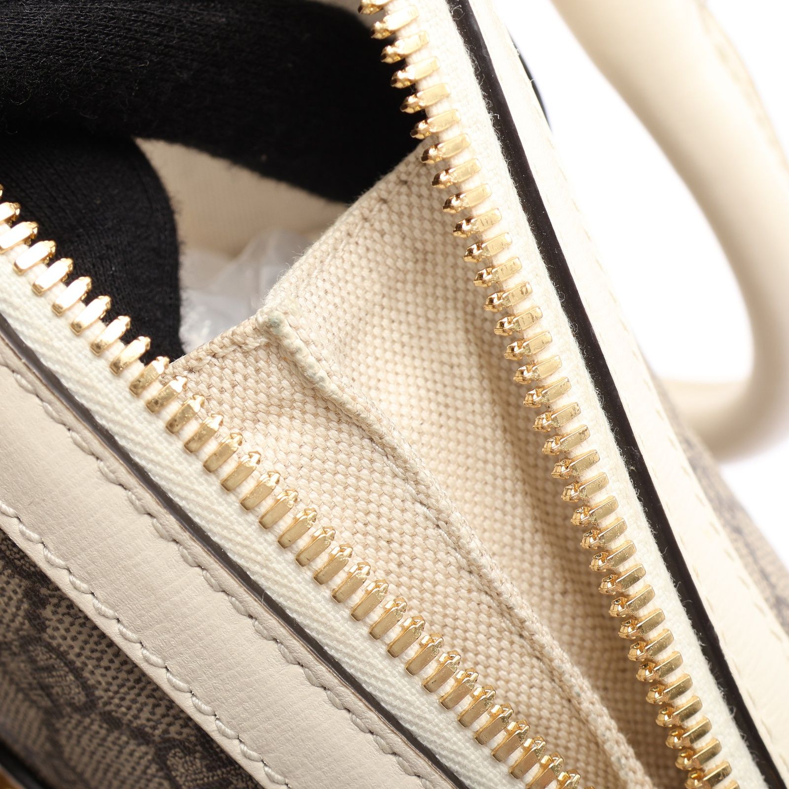 White Leather #640716, White — view 15