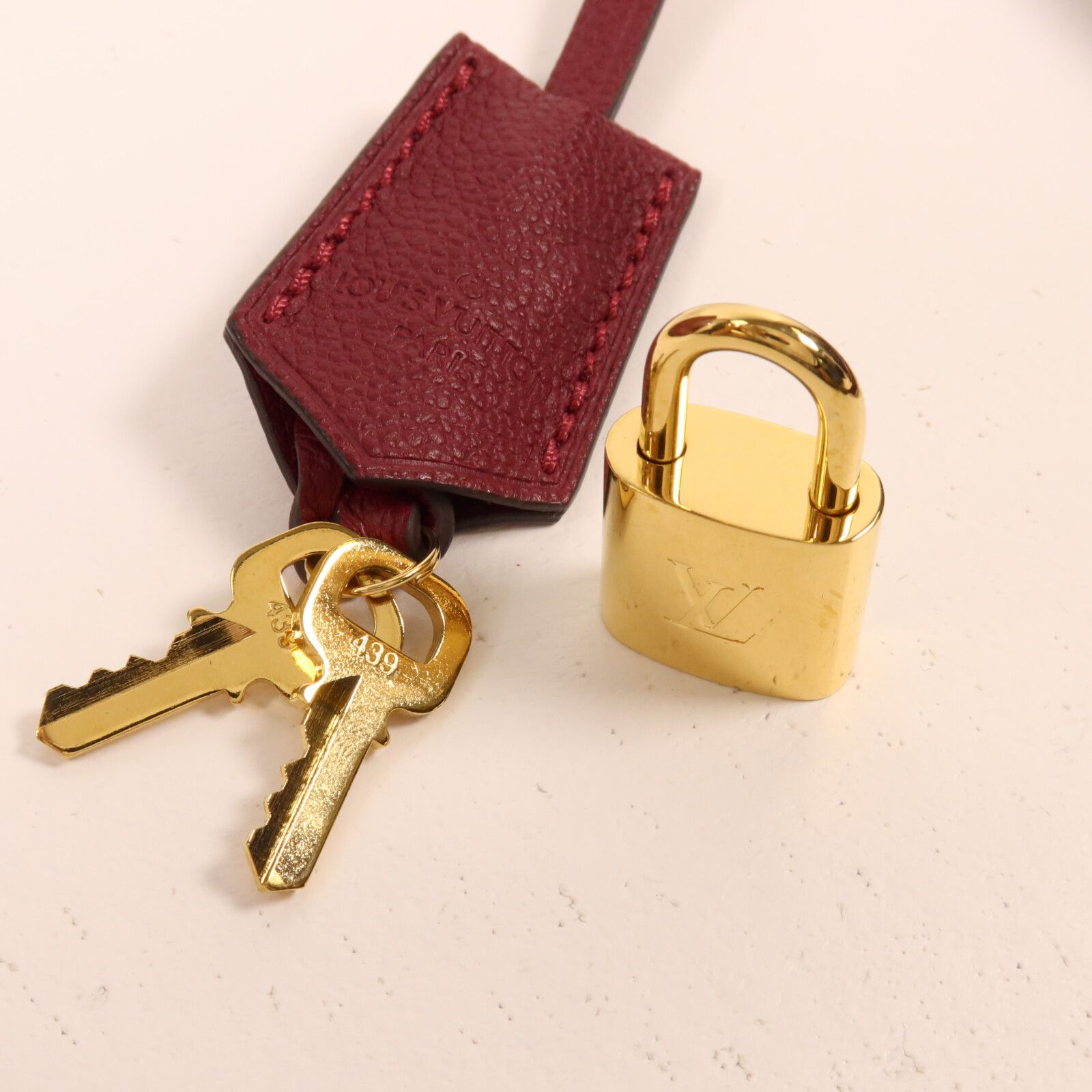 Empreinte Montaigne Mm Hand-turn Shoulder Bag Bordeaux Purple 2way Shoulder Bag M 43258 — view 15