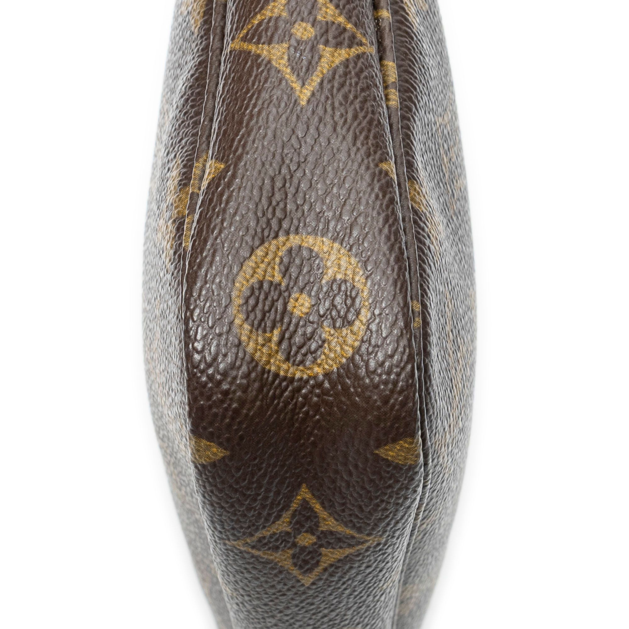 Pochette Accessoires, Monogram — view 7