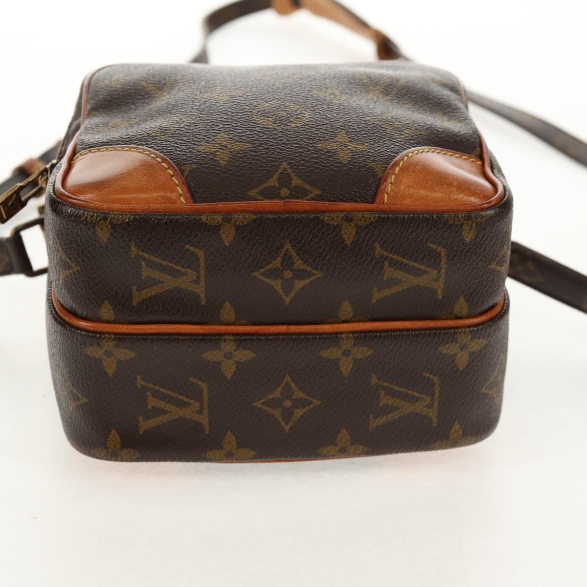 Amazone, Monogram — view 5
