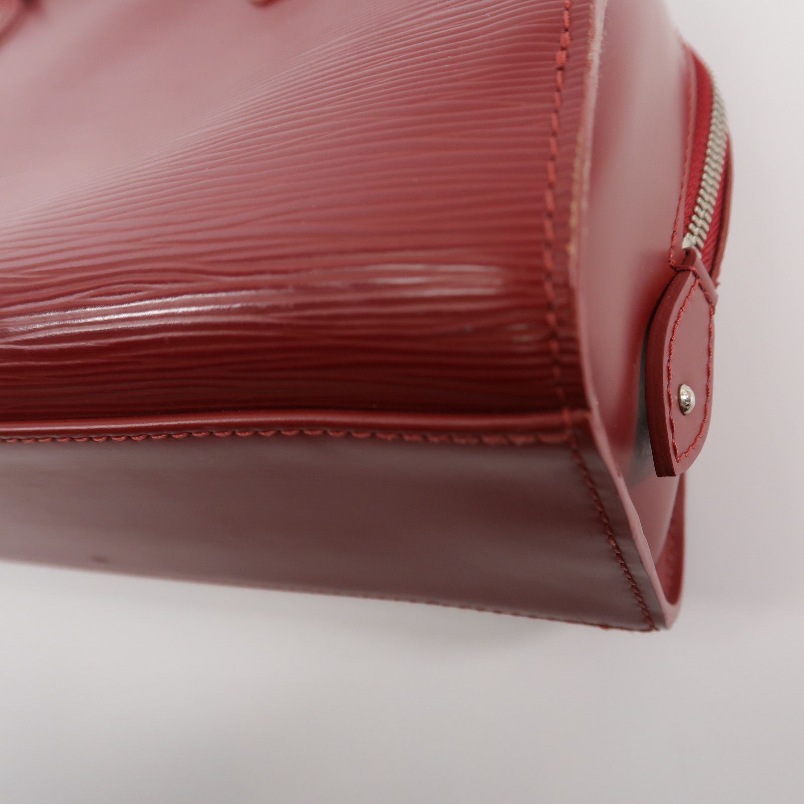 Epi Pont Neuf Pm Handbag Red Handbag M 5271m — view 15