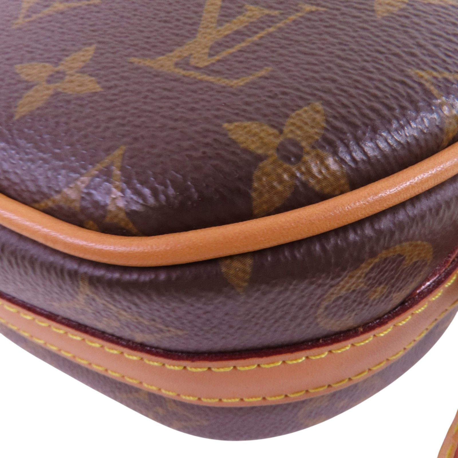 Boite Chapeau Souple PM, Monogram — view 14