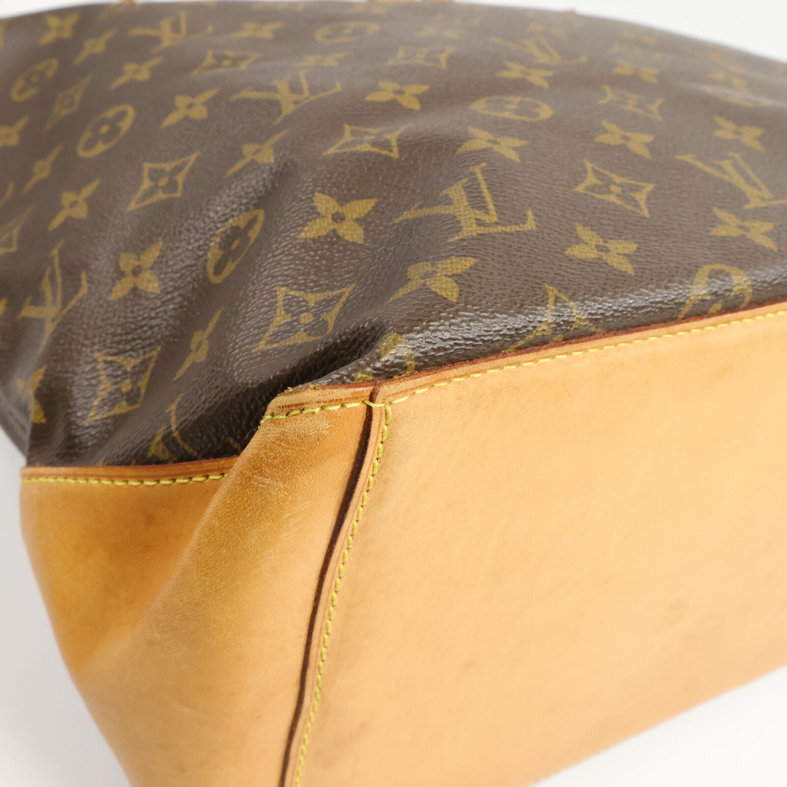 Cabas Mezzo, Monogram — view 11