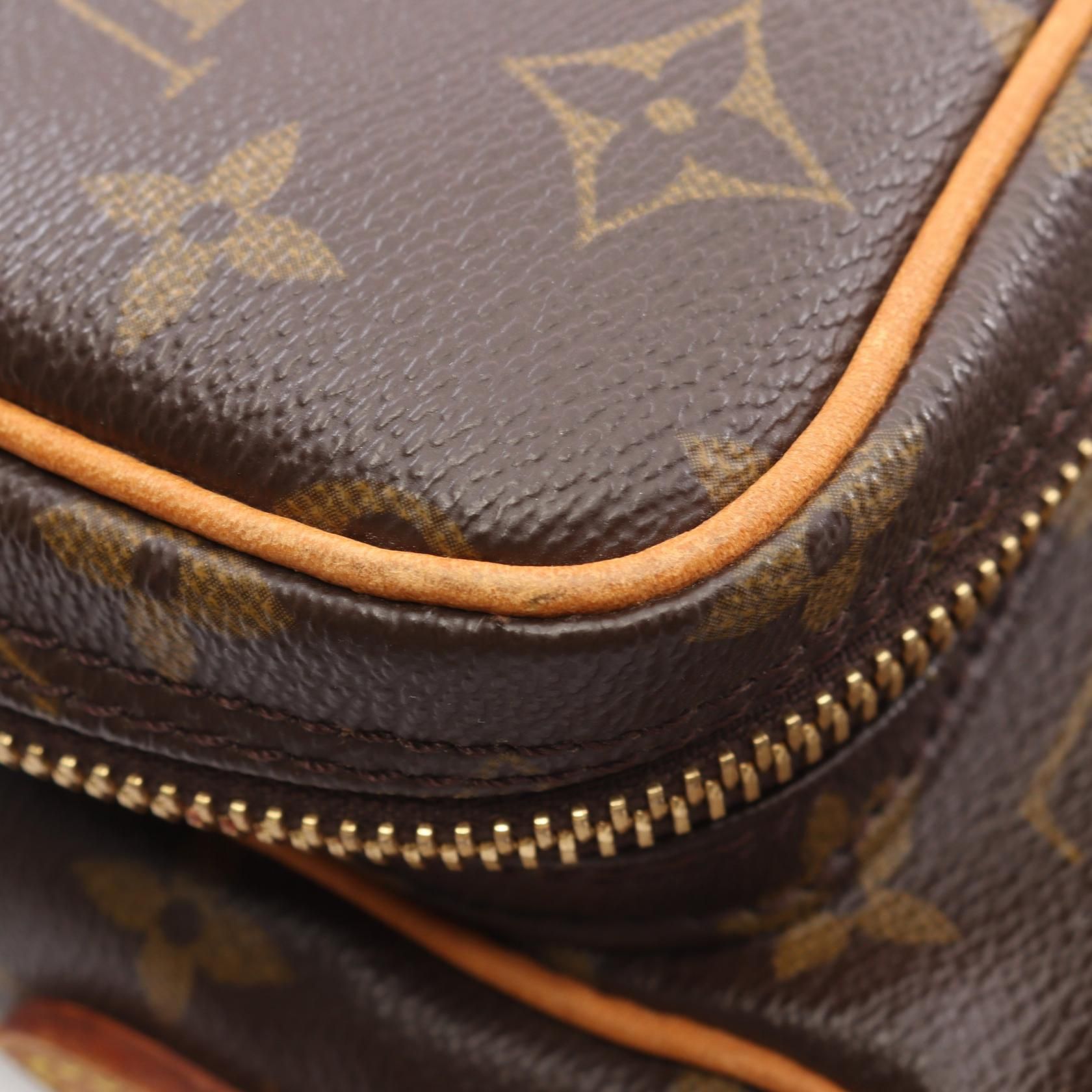 Amazone, Monogram — view 10