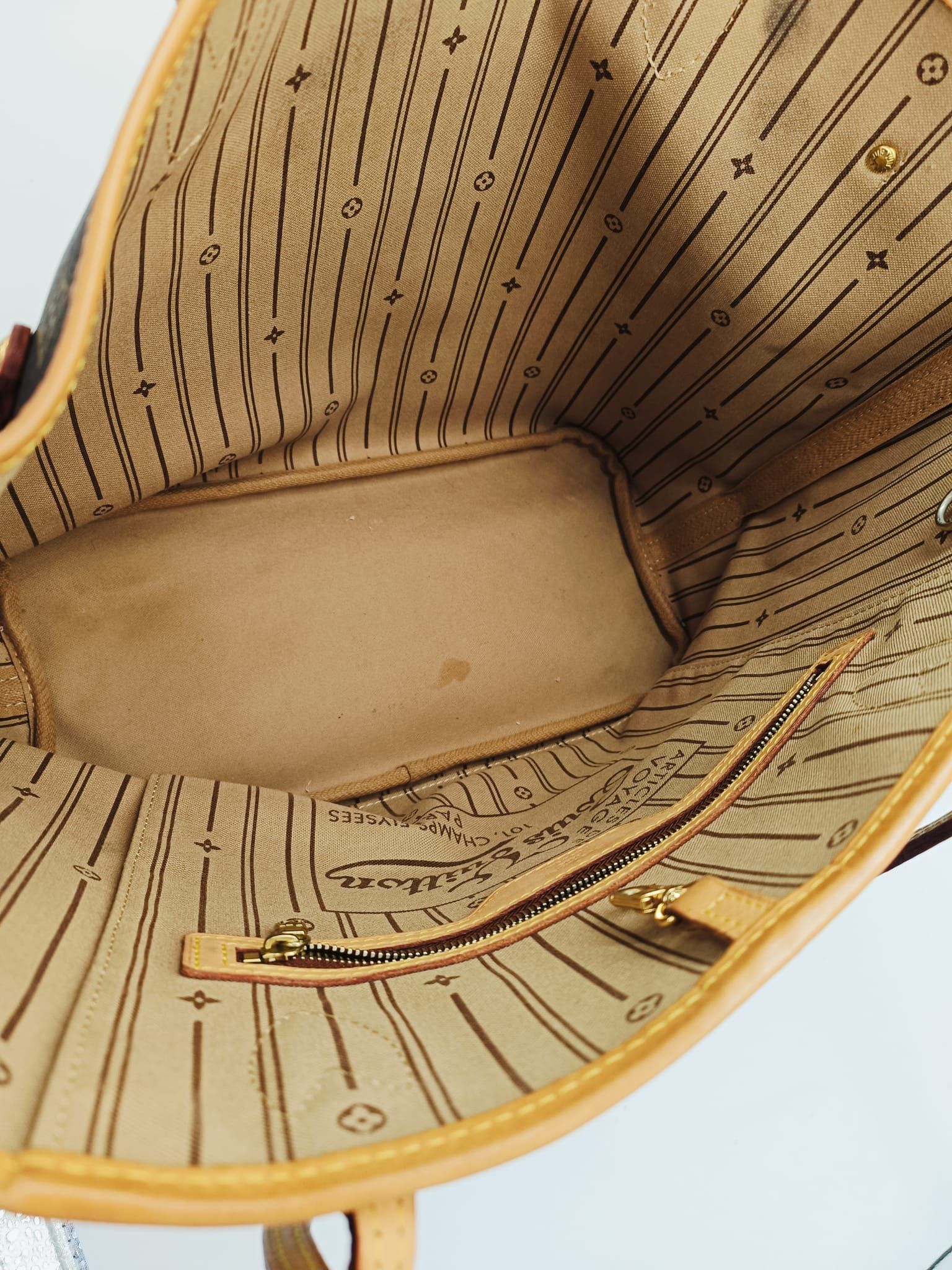 Neverfull MM, Monogram — view 4