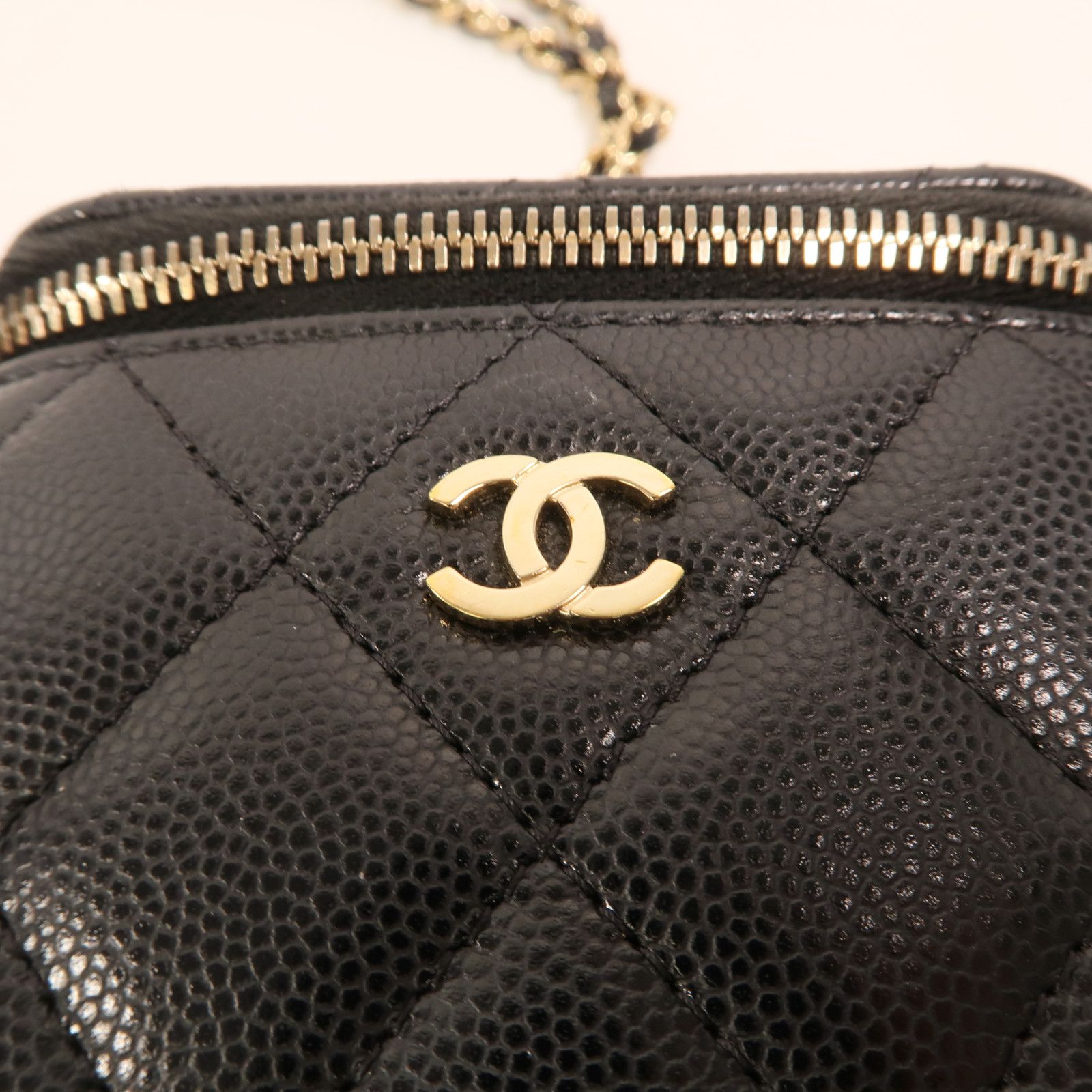 Black Caviar Vanity Case with Chain — view 9