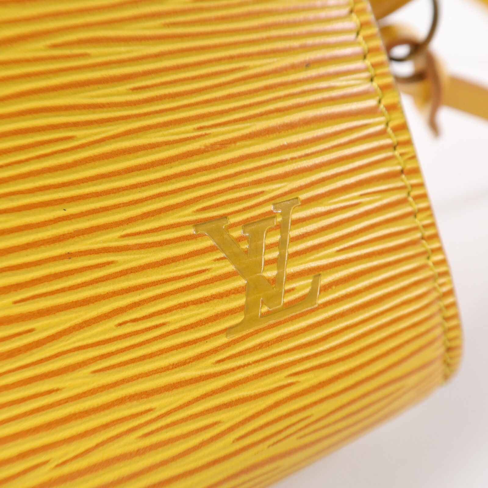 Epi Pochette Accessoires Shoulder Bag Yellow Mustard Accessory Pouch (with Handle) M 52959 — view 6