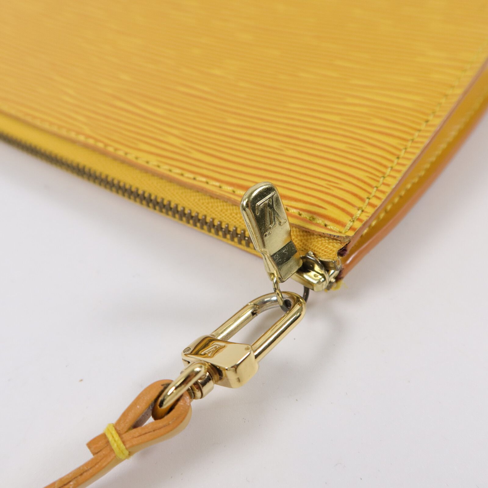 Epi Pochette Accessoires Shoulder Bag Yellow Mustard Accessory Pouch (with Handle) M 52959 — view 8