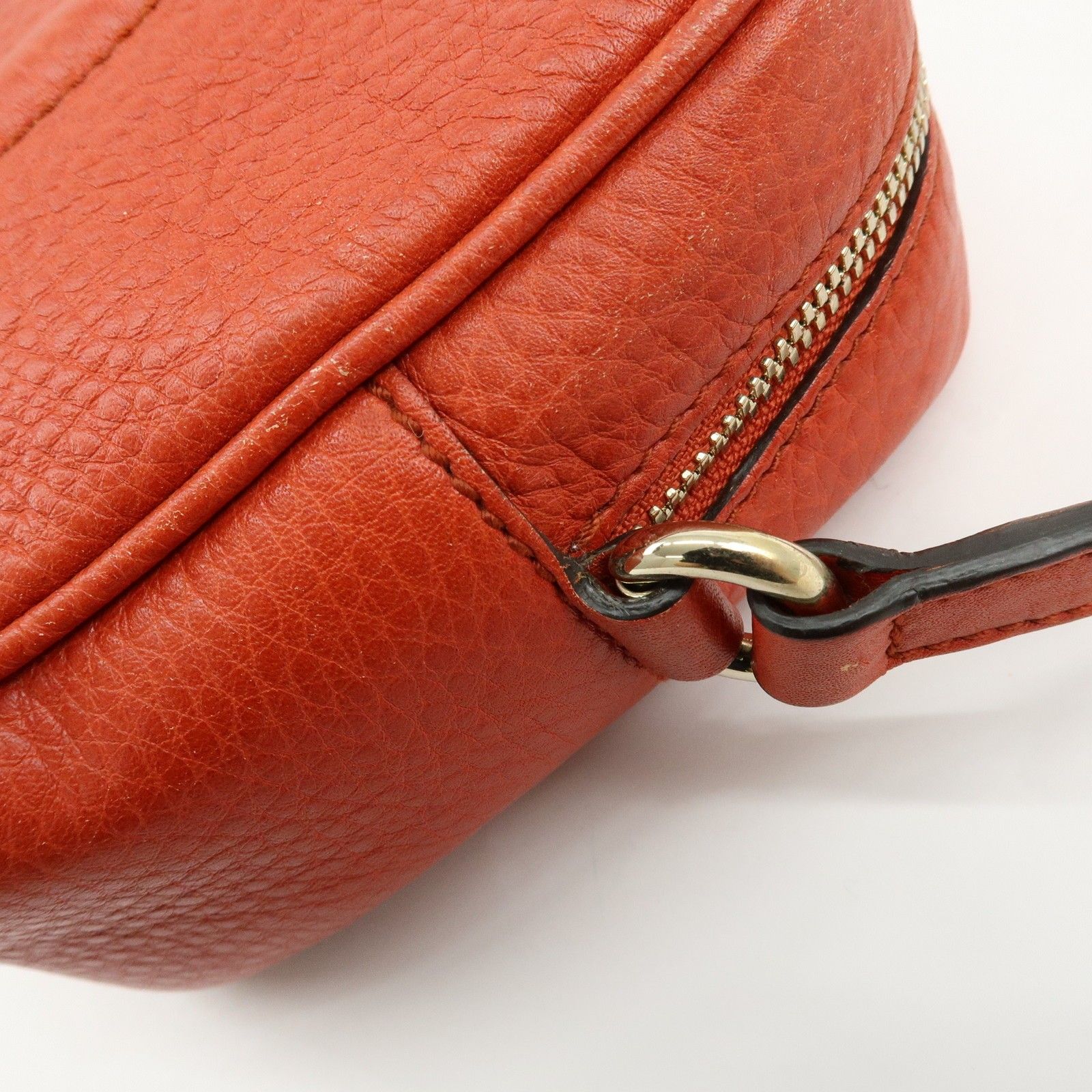 SOHO Interlocking G Leather Chain Shoulder Bag Orange 308364 — view 9