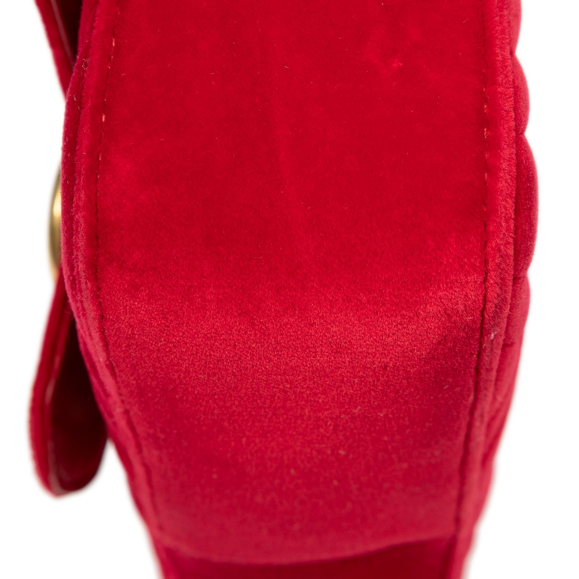 Mini GG Marmont Chain Crossbody Red Quilted Velvet Canvas Gold — view 7