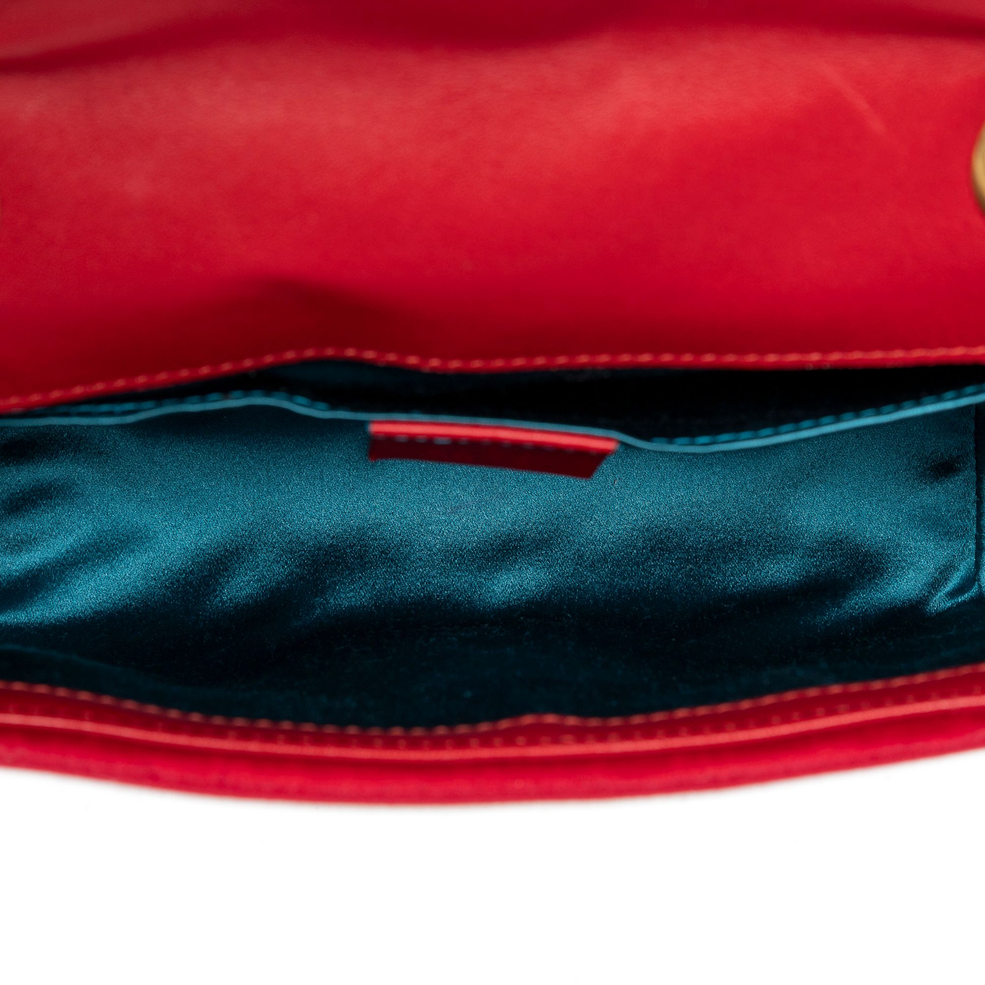 Mini GG Marmont Chain Crossbody Red Quilted Velvet Canvas Gold — view 9
