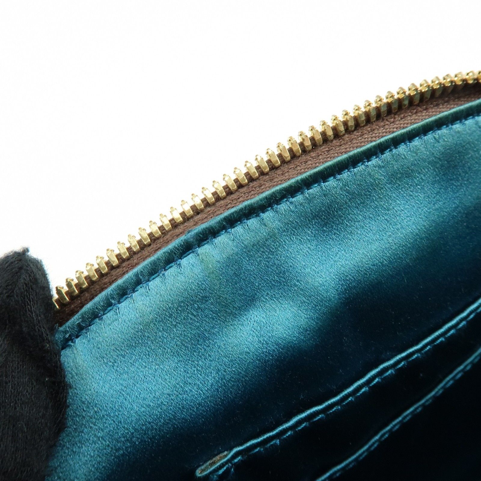 GG Supreme Small Ophidia Dome Shoulder Bag — view 19