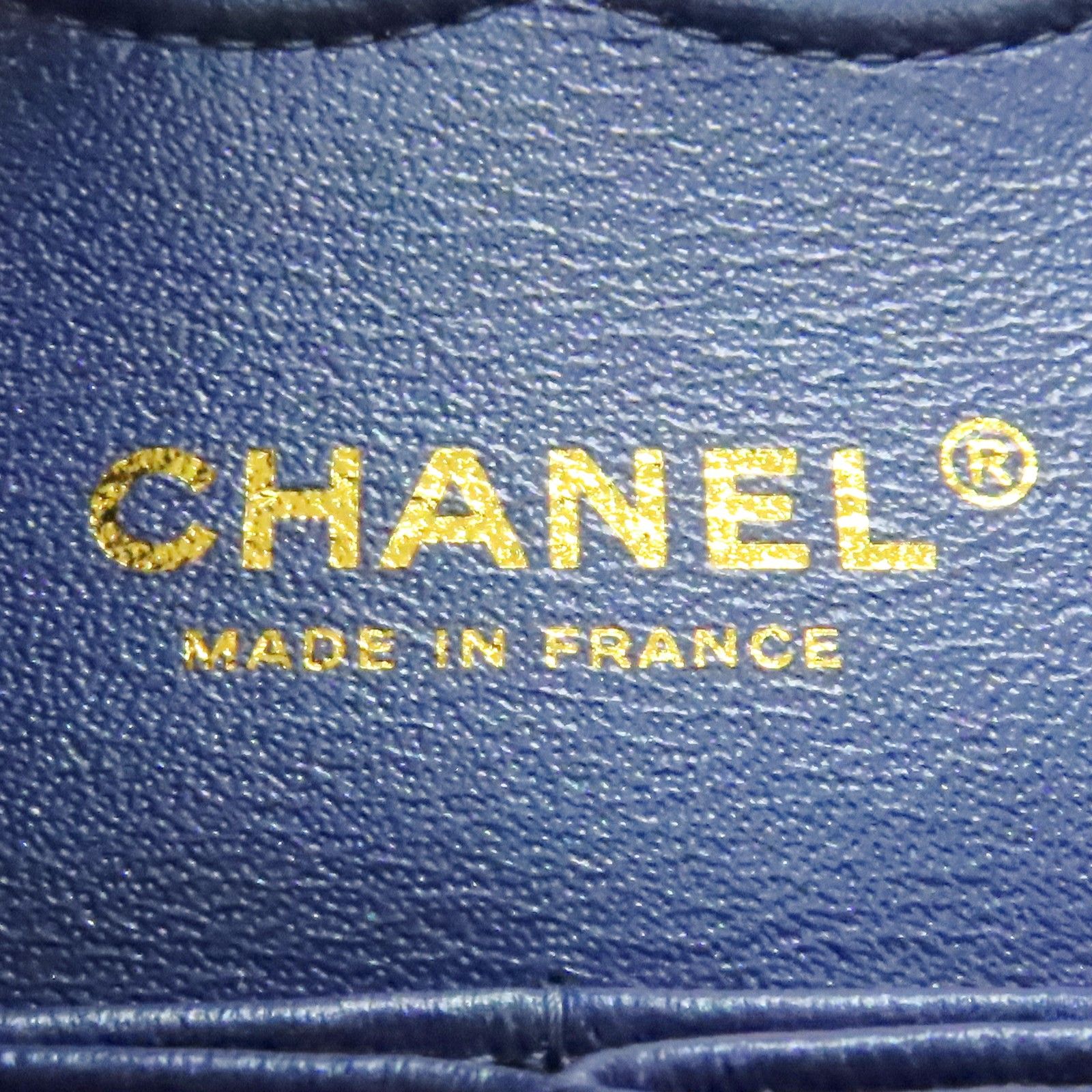 Classic Flap Shoulder Handbag Blue Iridescent Grained Calfskin — view 6