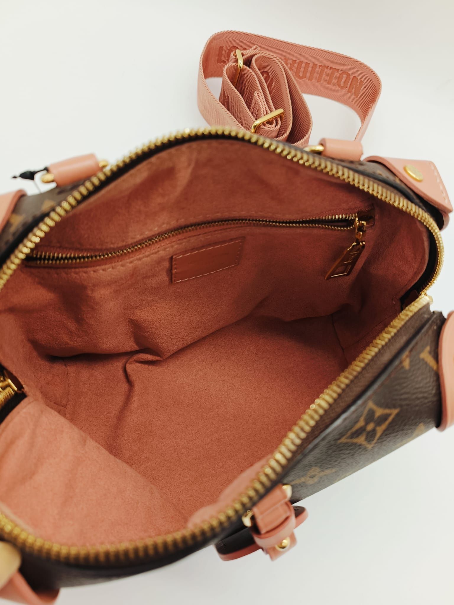 Petite Malle Souple, Monogram — view 4