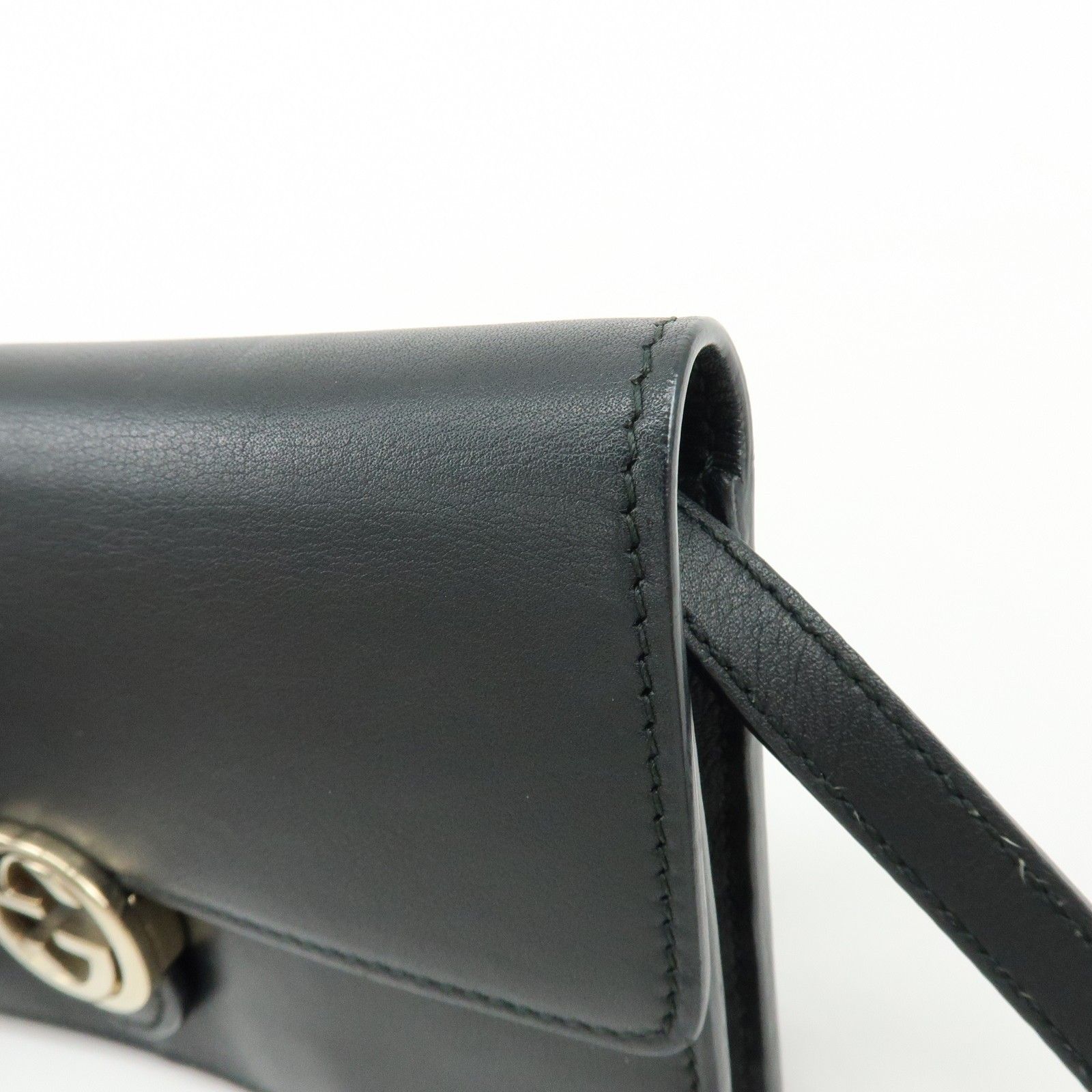 Interlocking G Leather Shoulder Bag Crossbody Bag Black 369664 — view 13